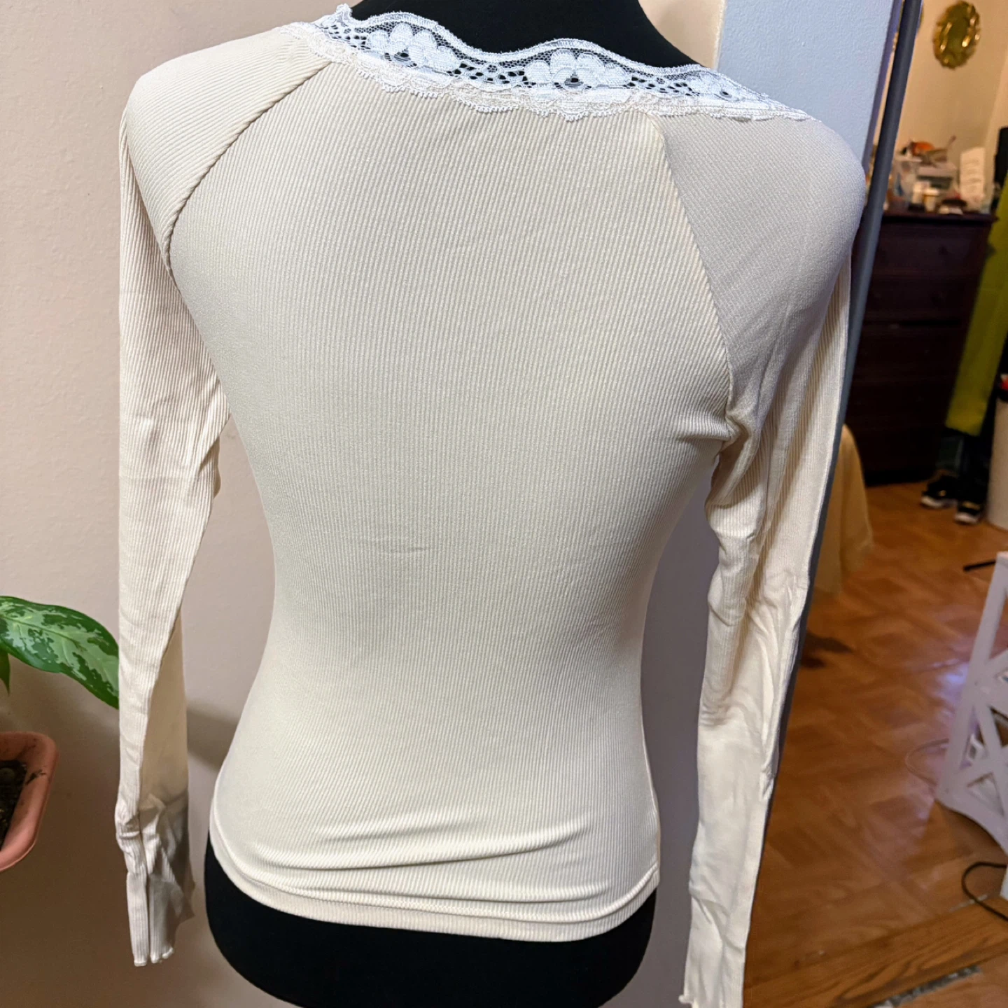 Women's Ribbed Lace Trim Long Sleeve Top - Beige, Size M - photo 3