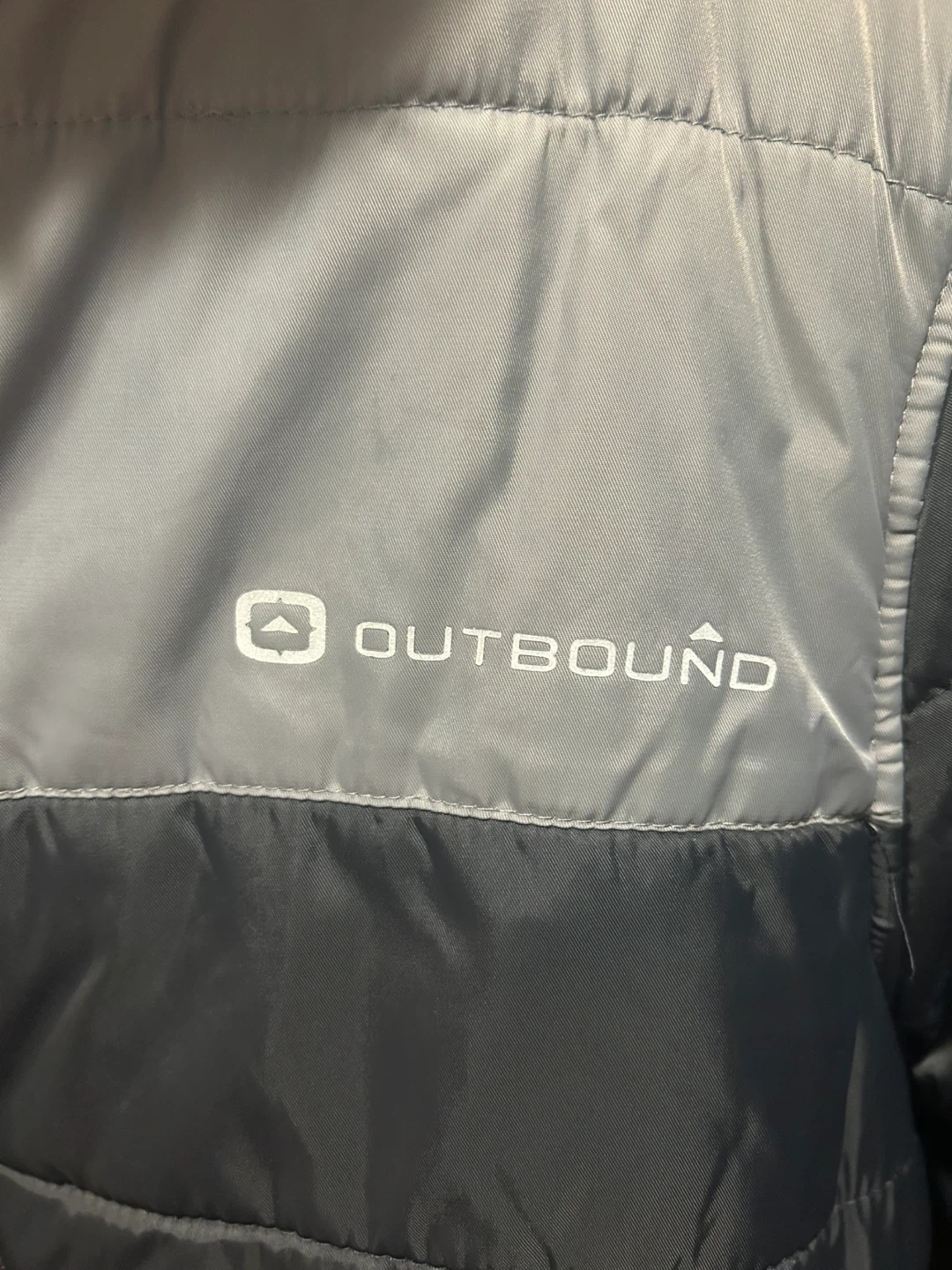 Outbound Hooded Puffer Jacket - Size L/G - photo 3
