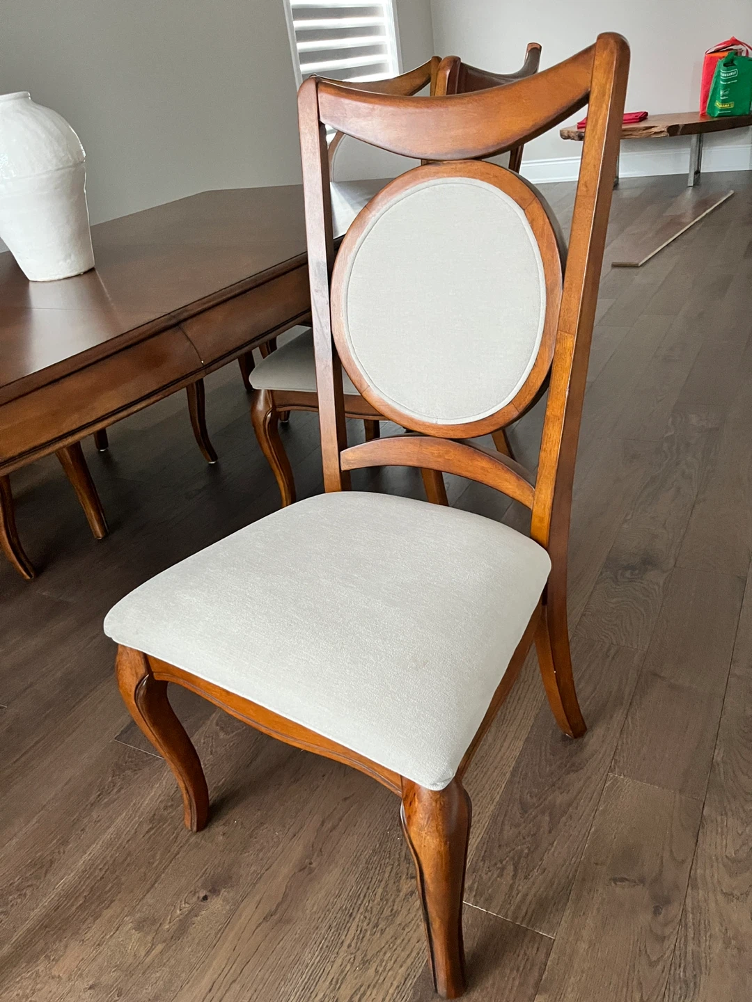 6 piece dining room table and chairs - photo 2