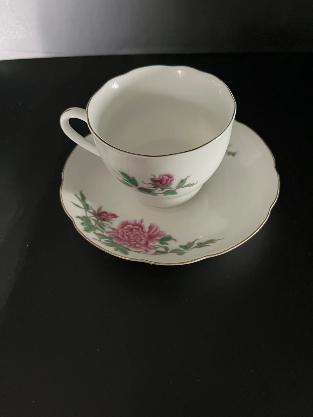 Vintage Floral Teacup and Saucer Set - photo 2