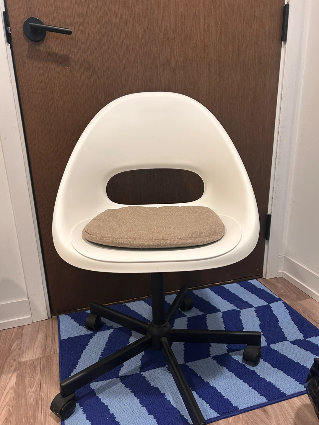 IKEA White Office Chair - photo 2