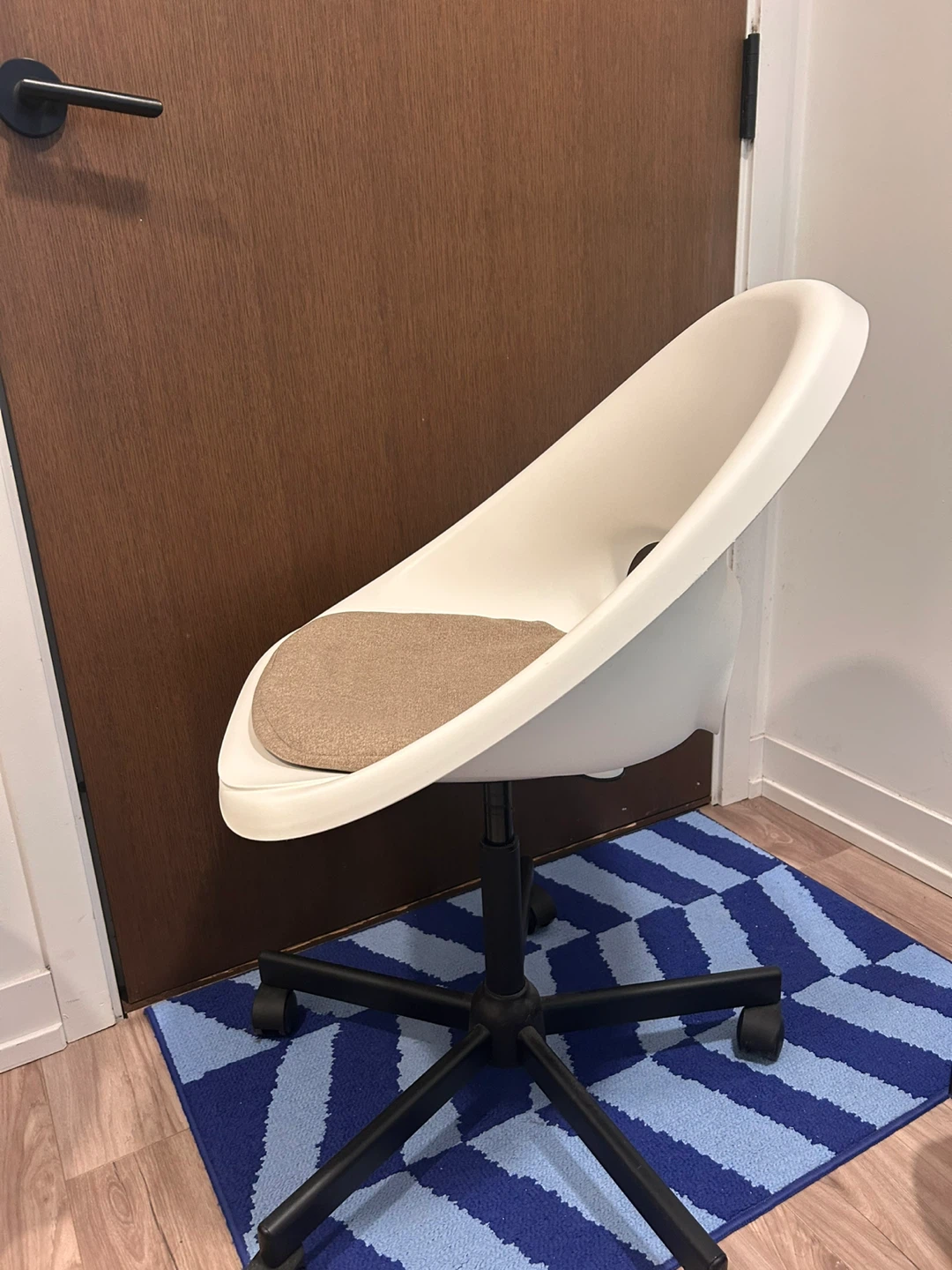 IKEA White Office Chair - photo 4