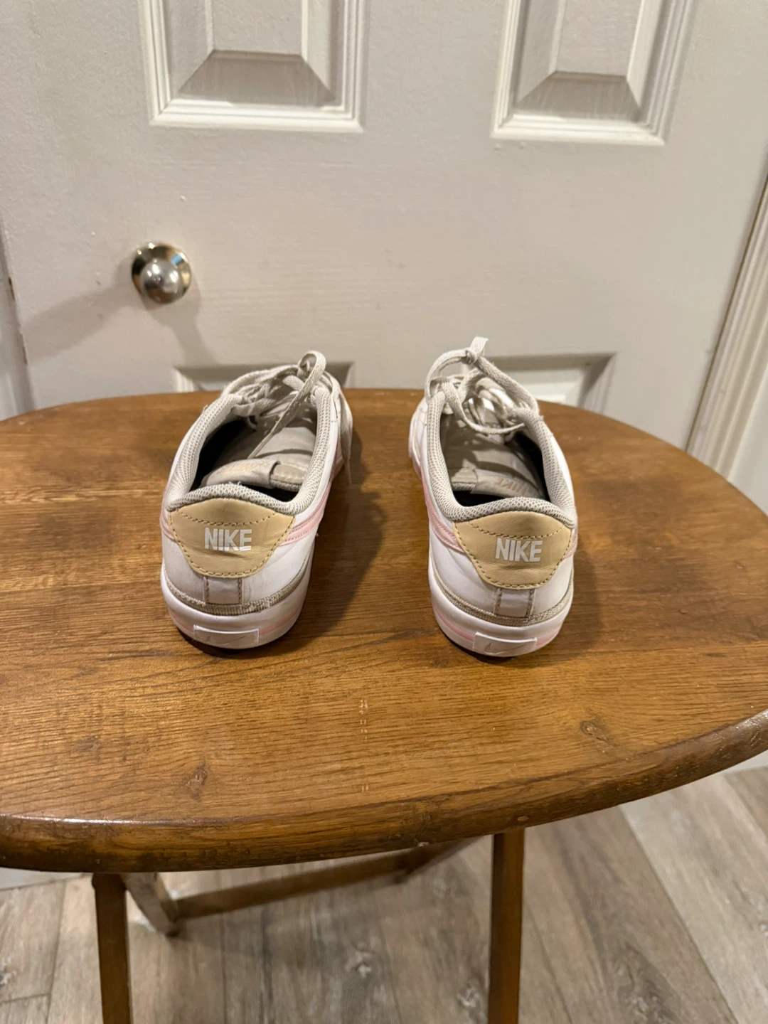 Nike Women's White & Pink Tennis Shoes - photo 5