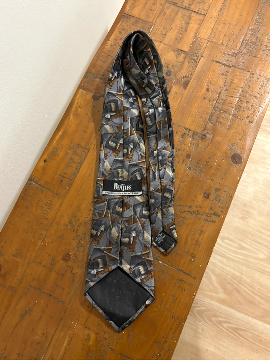 The Beatles Apple Corps Necktie - photo 2