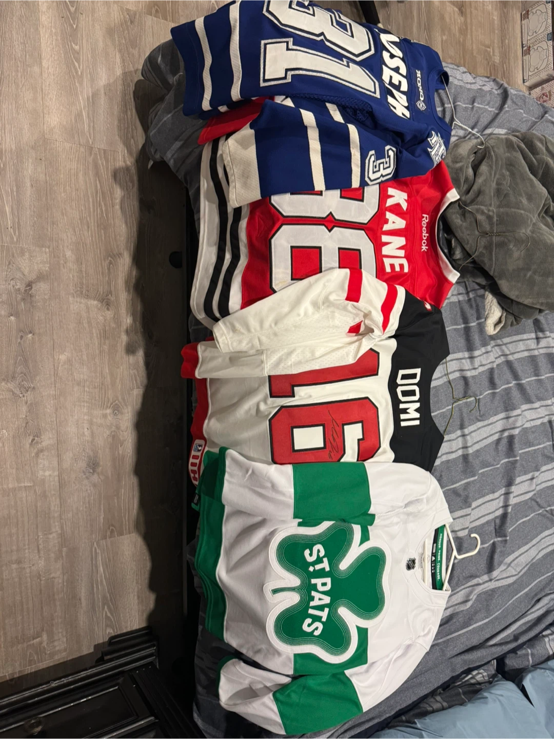 Official hockey jerseys signed max domi