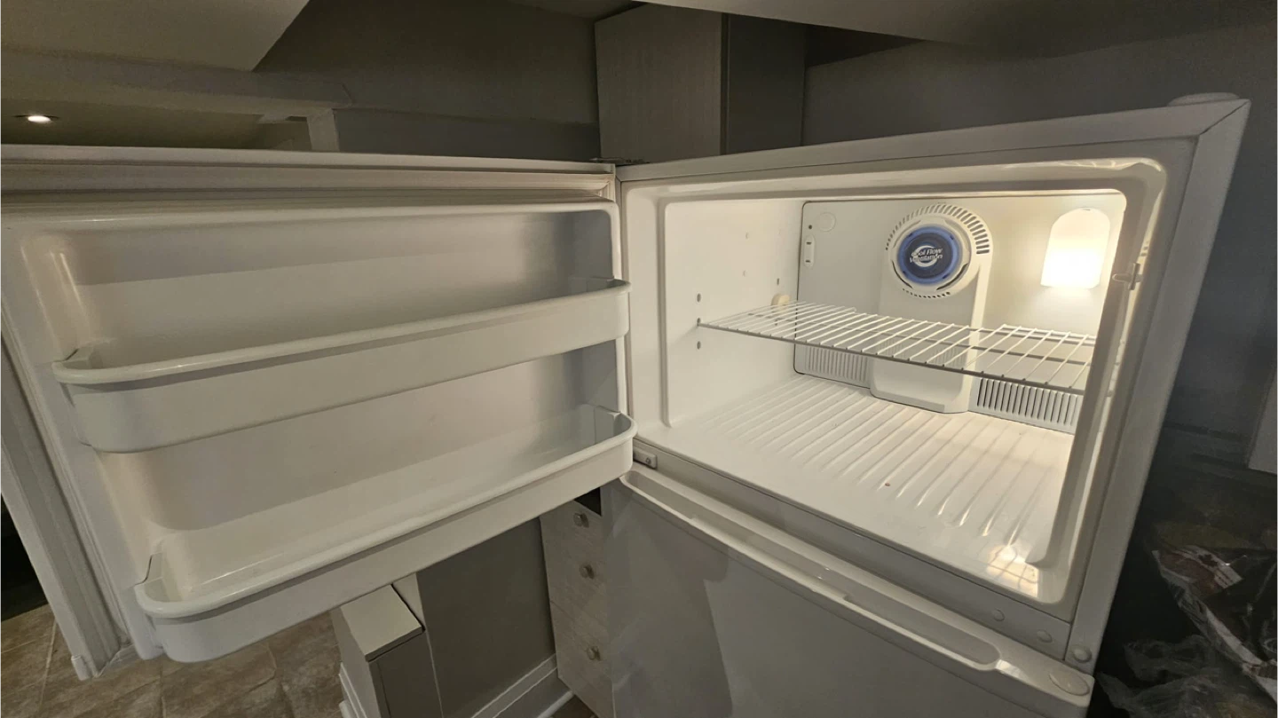 Maytag Top Freezer Refrigerator MTB1864ARW - photo 3