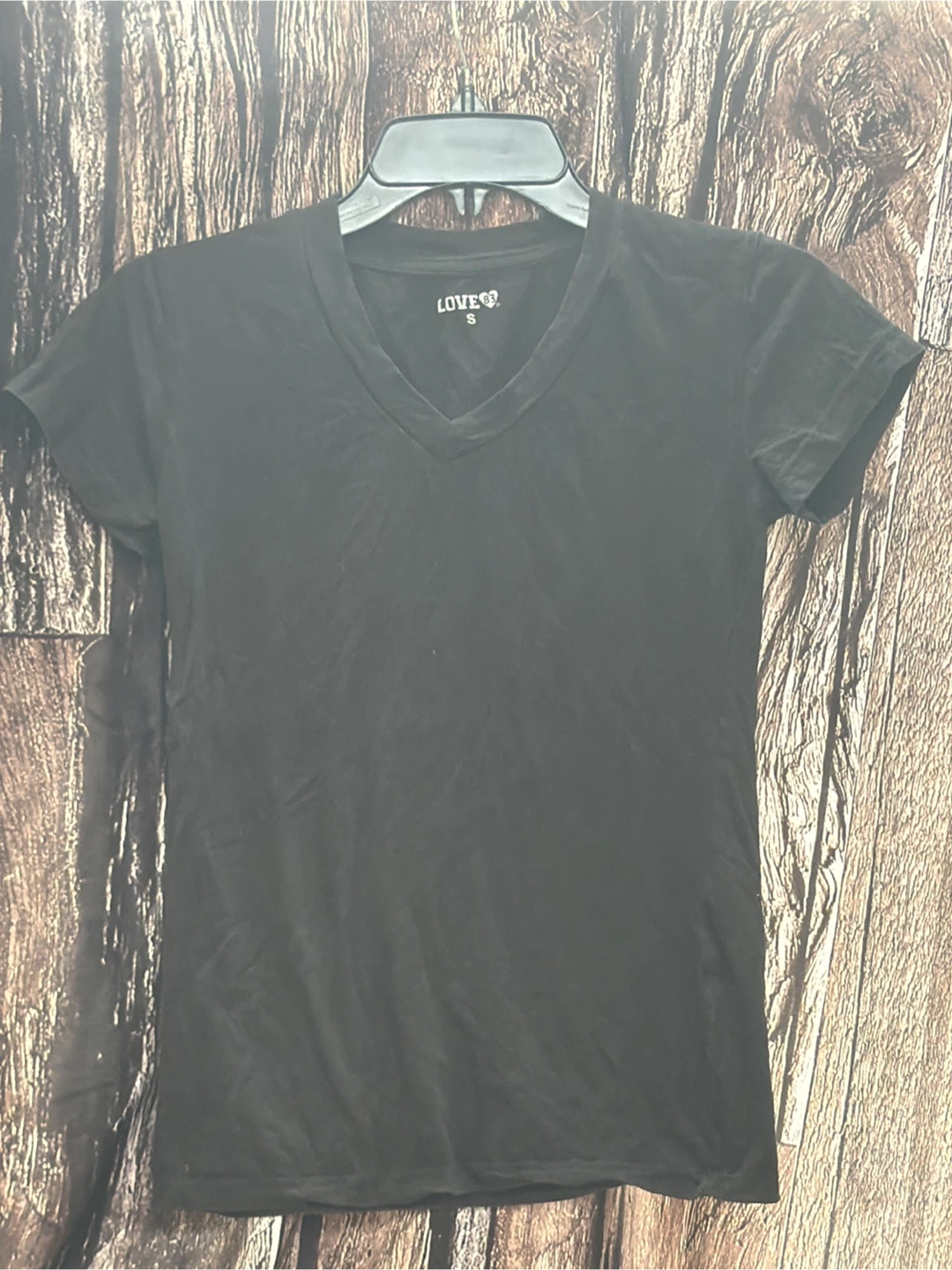 LOVE 83 V-Neck T-Shirt Size S