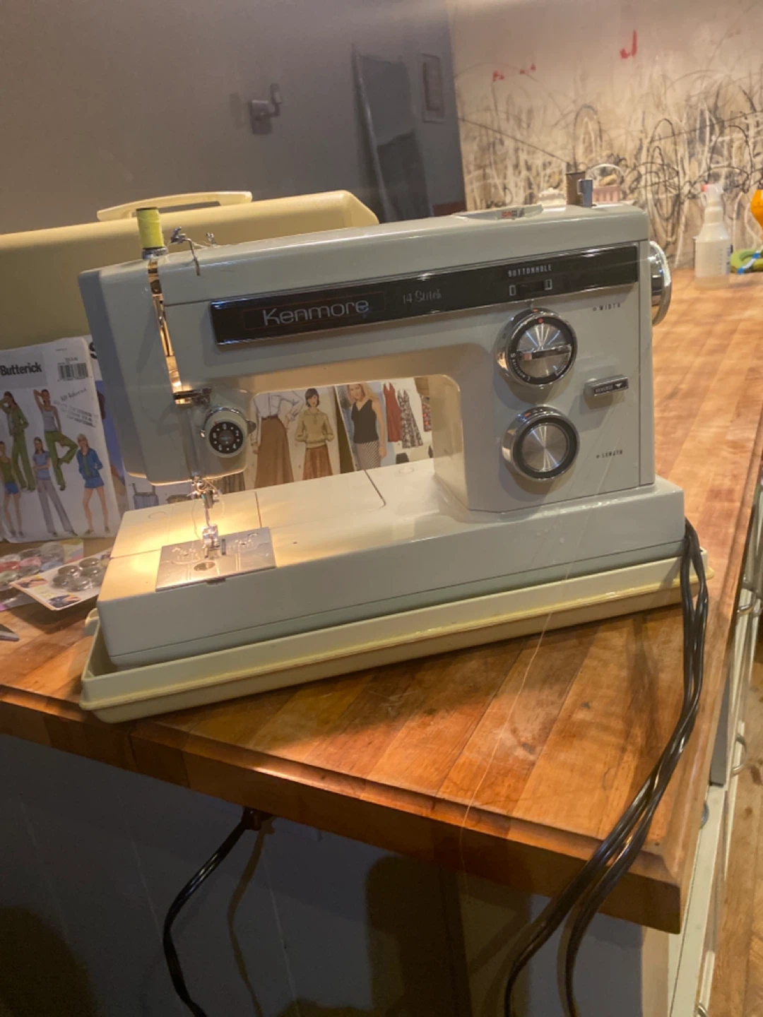 Kenmore 14 "Spark" Sewing Machine - photo 2