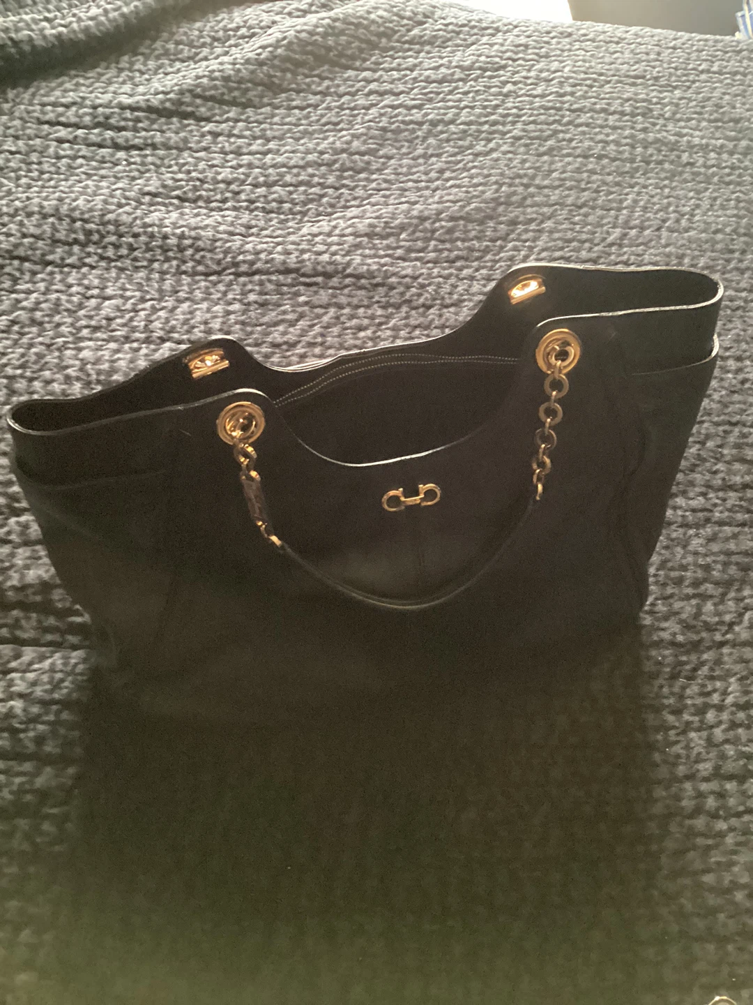 Salvatore Ferragamo Black Leather Shoulder Bag - photo 2