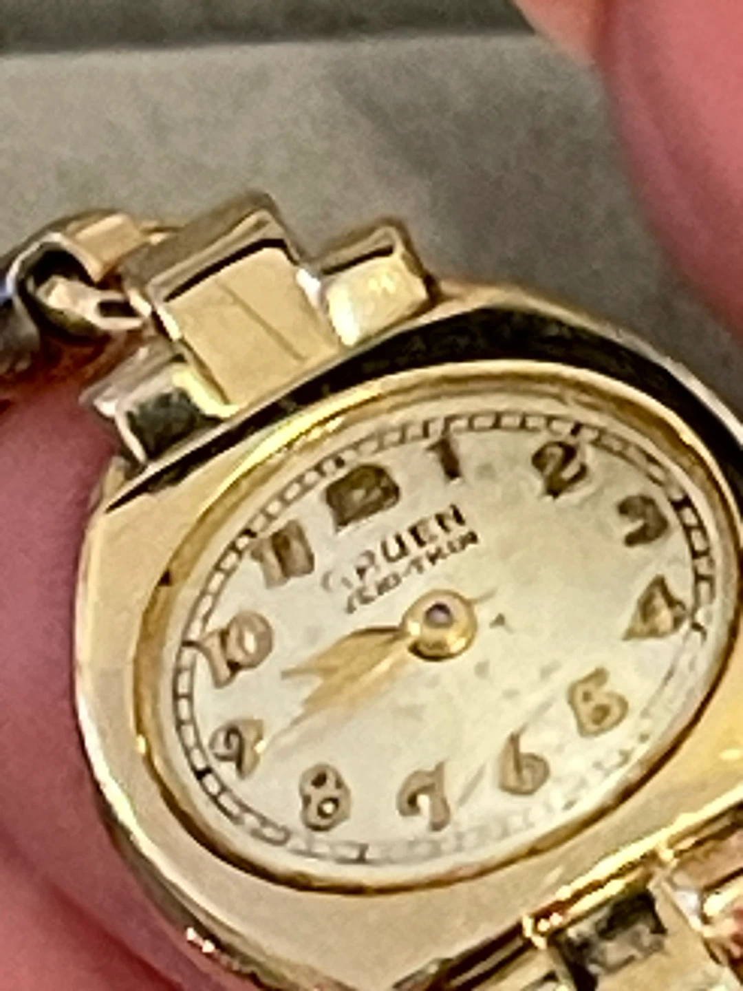 Vintage Gruen 1/20 12K Gold Filled Ladies Watch - photo 5