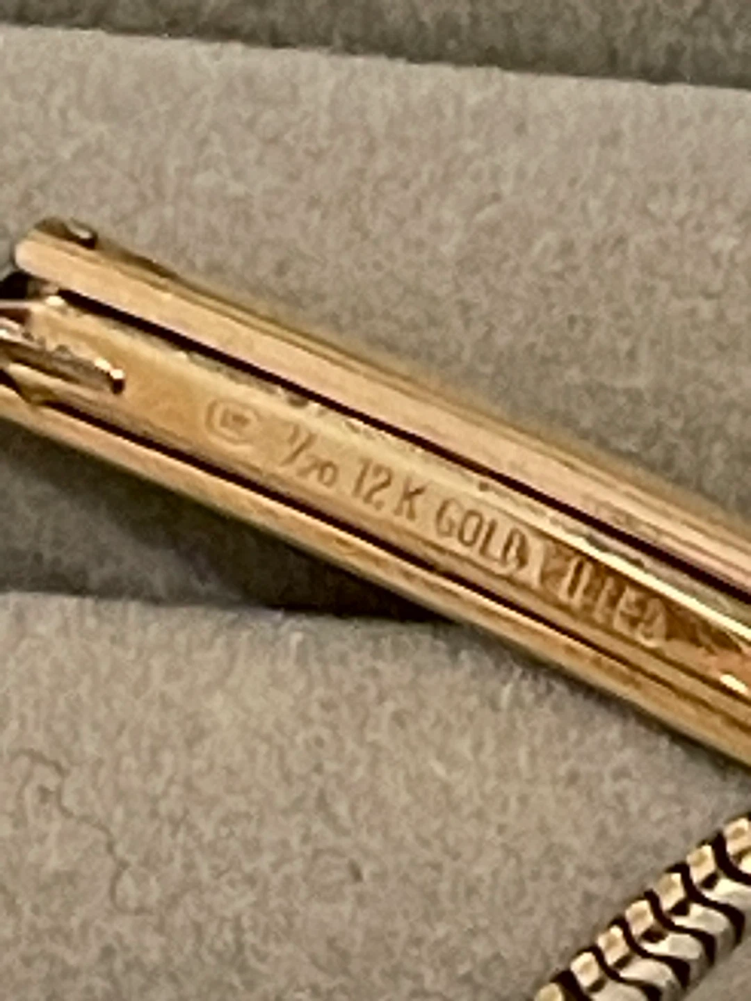 Vintage Gruen 1/20 12K Gold Filled Ladies Watch - photo 3
