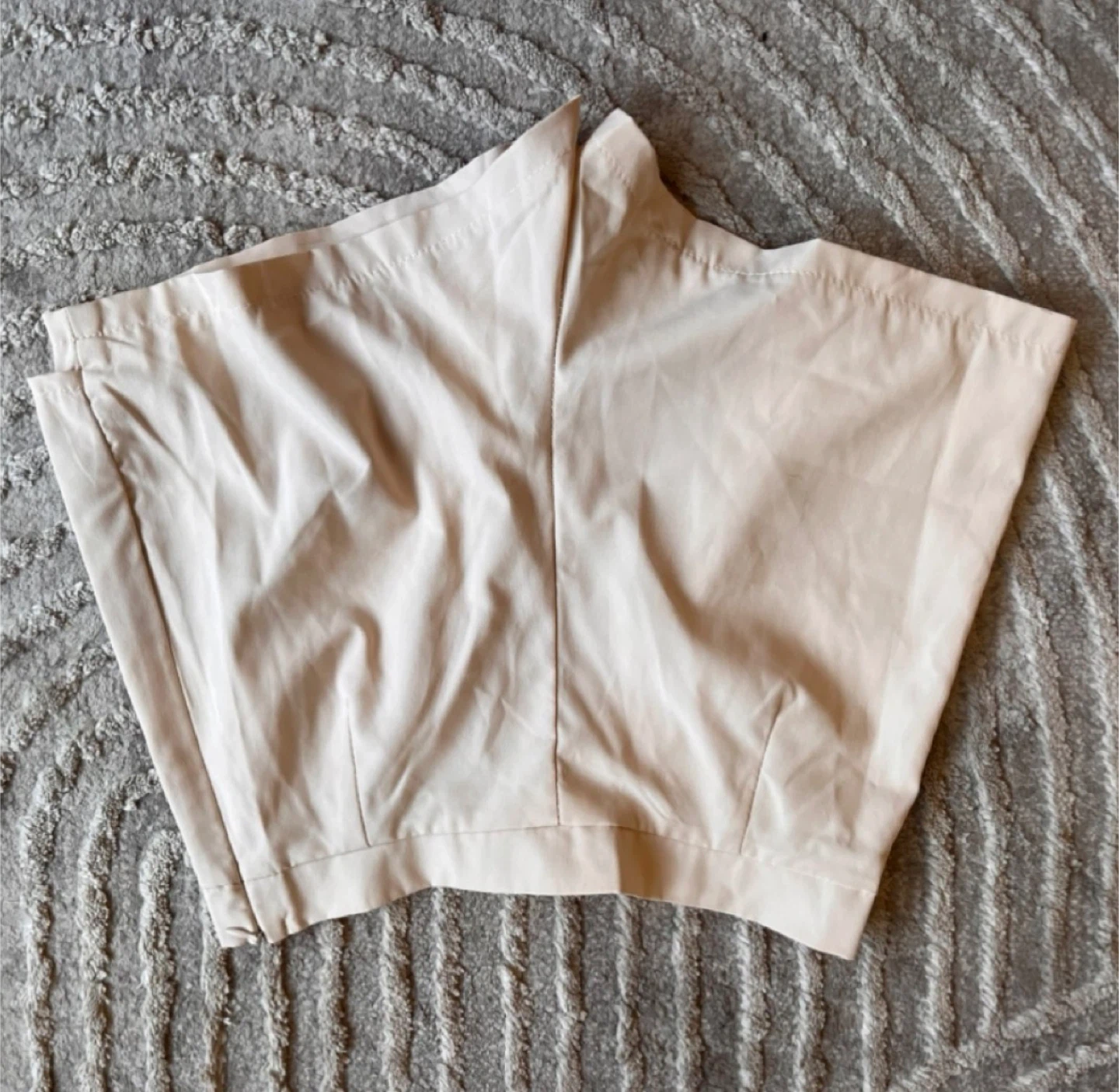 Cream Pleated High-Waisted Shorts NEW - photo 2