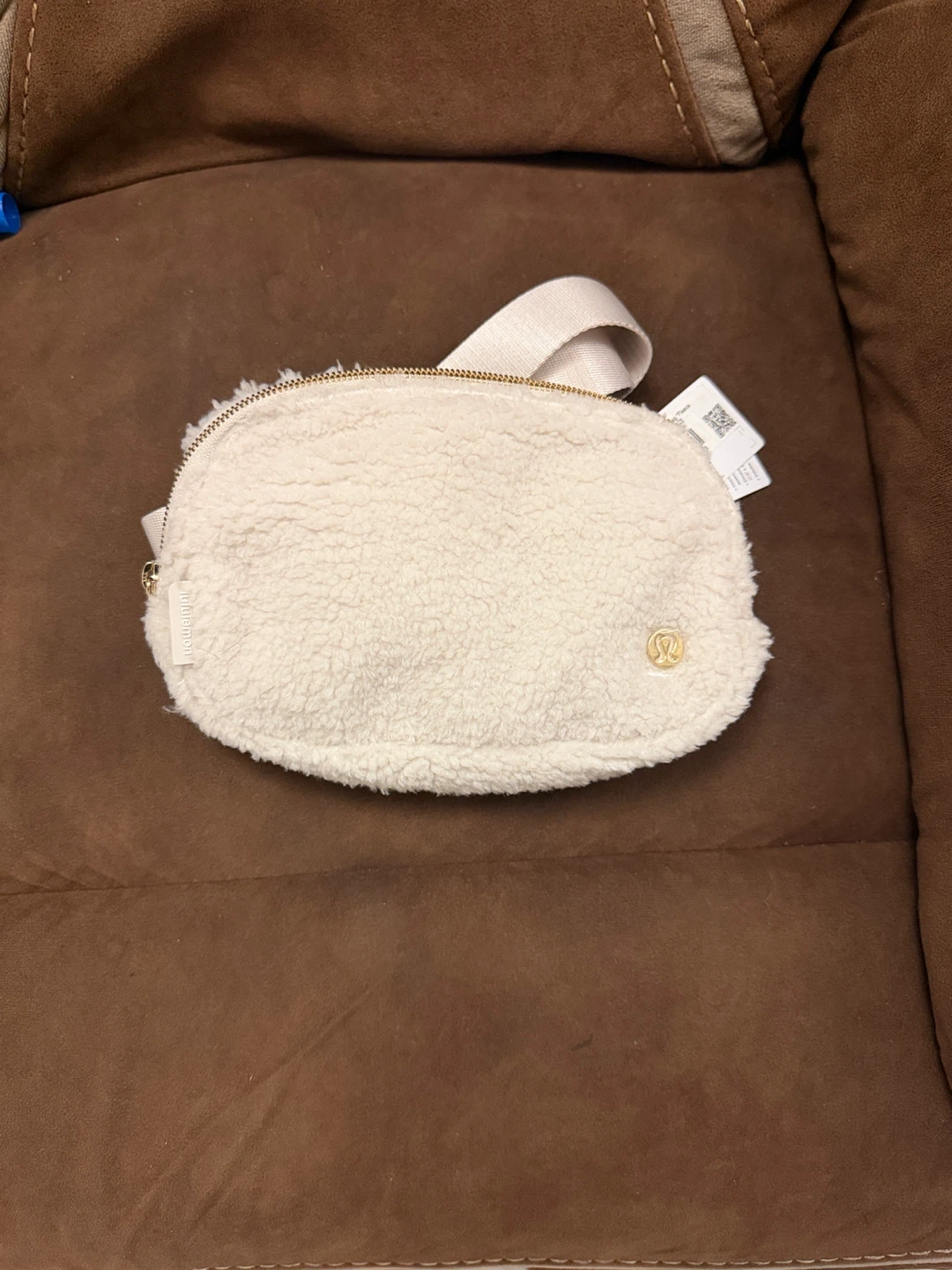 Lululemon Everywhere Belt Bag Cream Sherpa