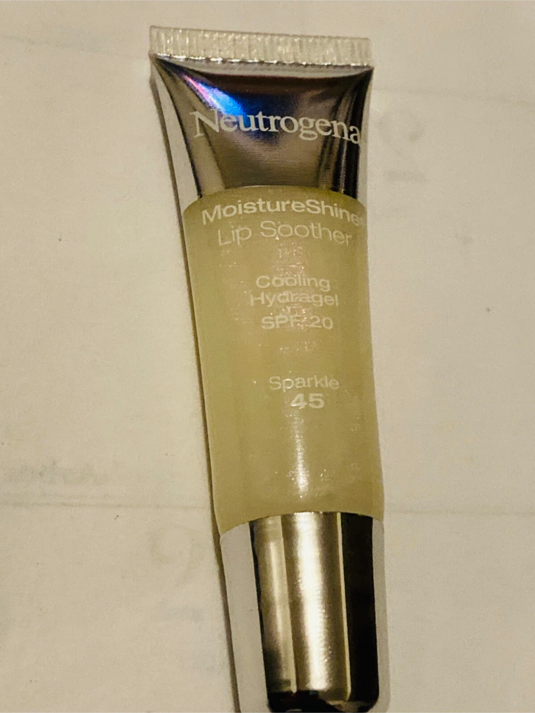Neutrogena MoistureShine Lip Soother Sparkle 45 SPF 20