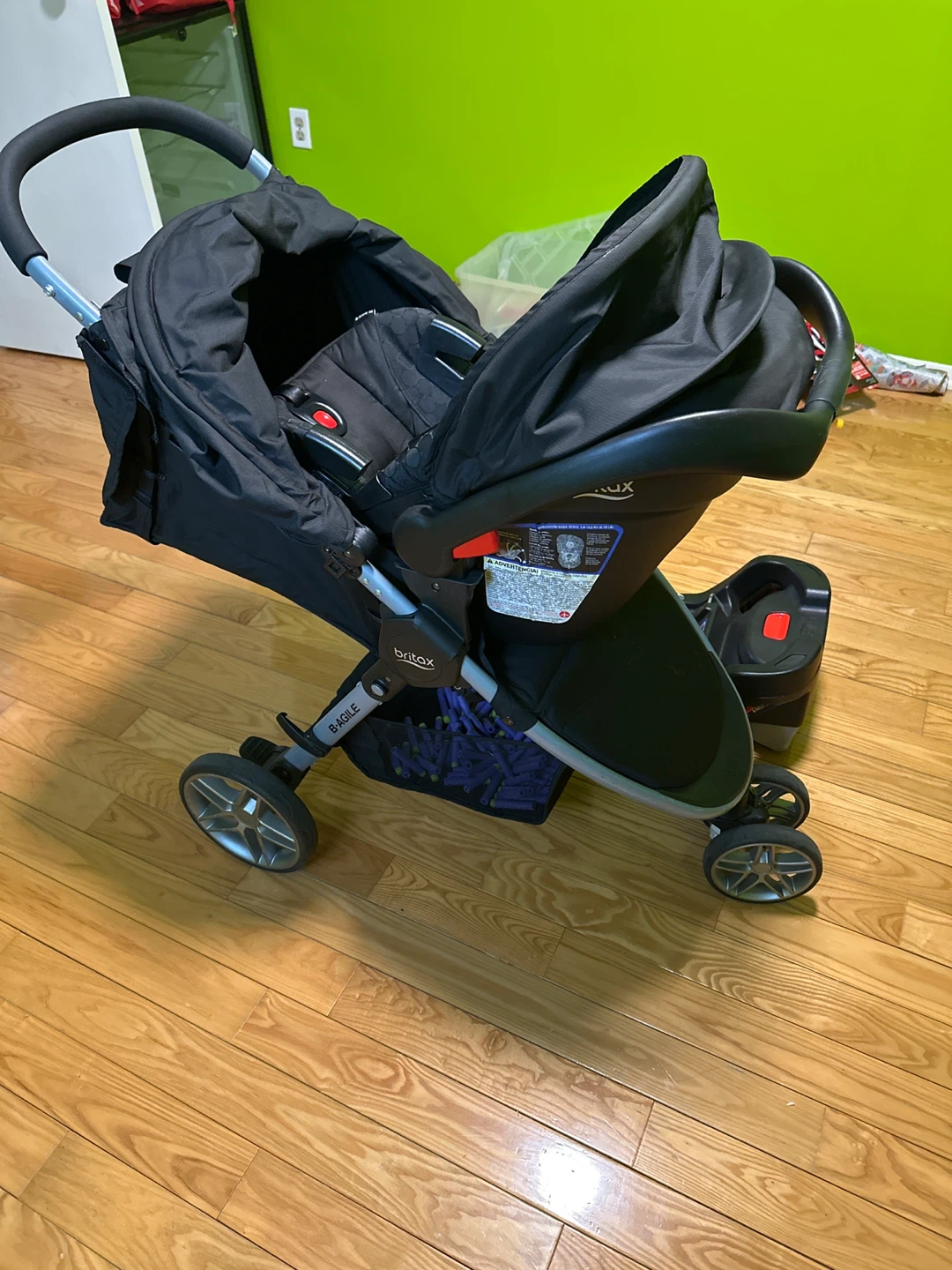Britax Baby Stroller with Car Seat and Base - photo 3