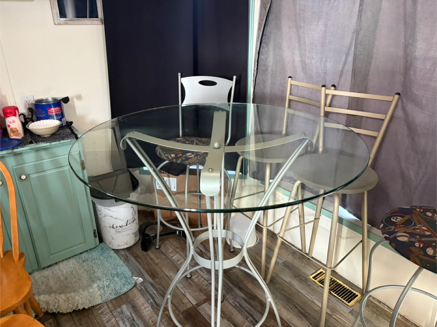 Round Glass Top Counter Height Table with Bar Stools