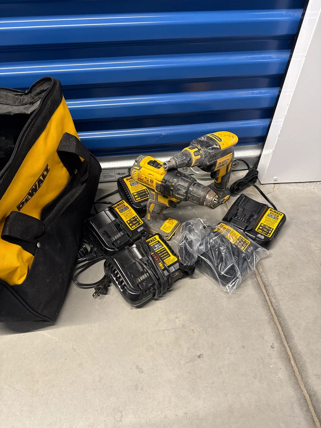 DeWalt Cordless Drill Set with Bag and Chargers - photo 2