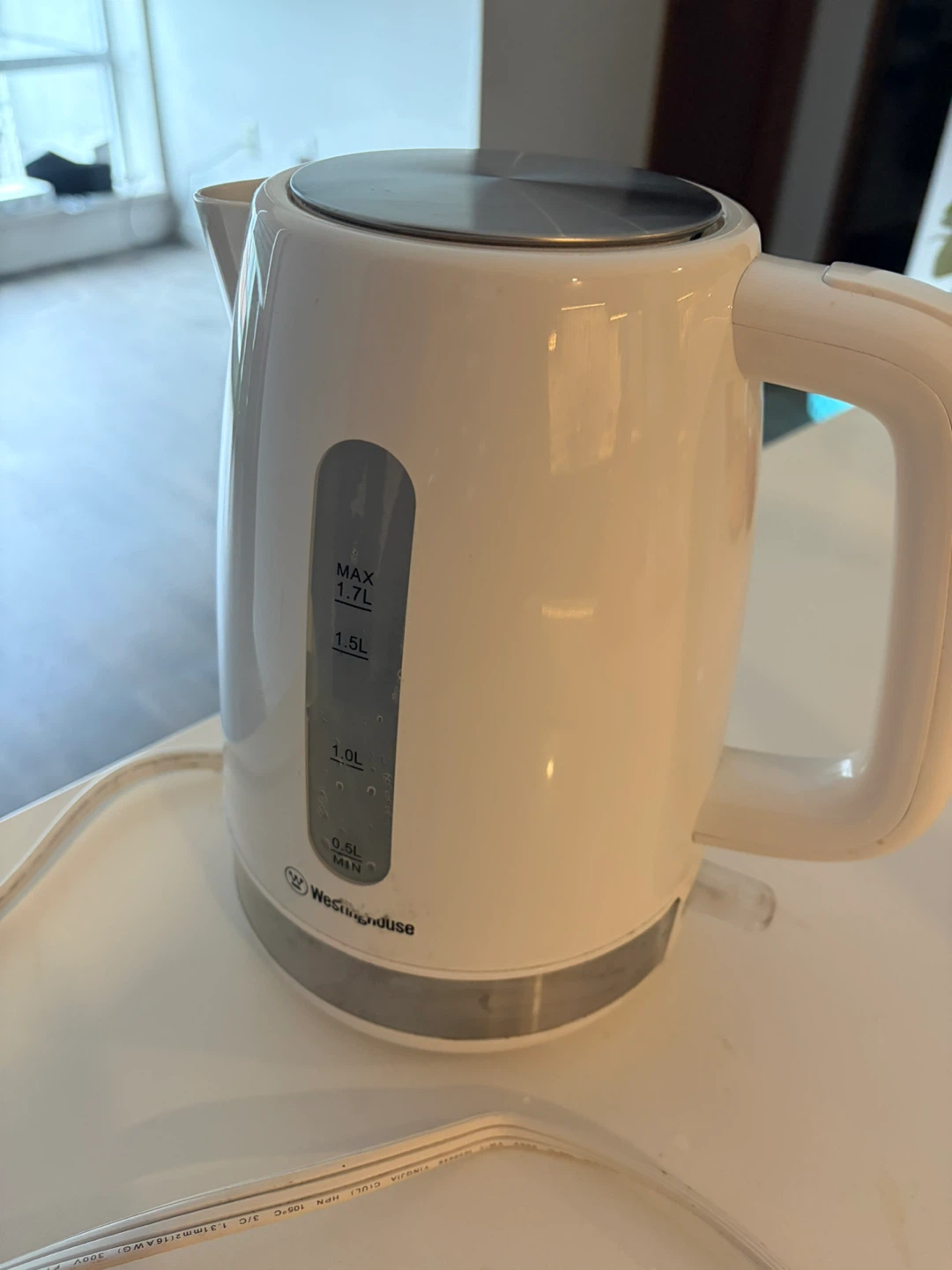 Westinghouse 1.7L Electric Kettle - photo 2