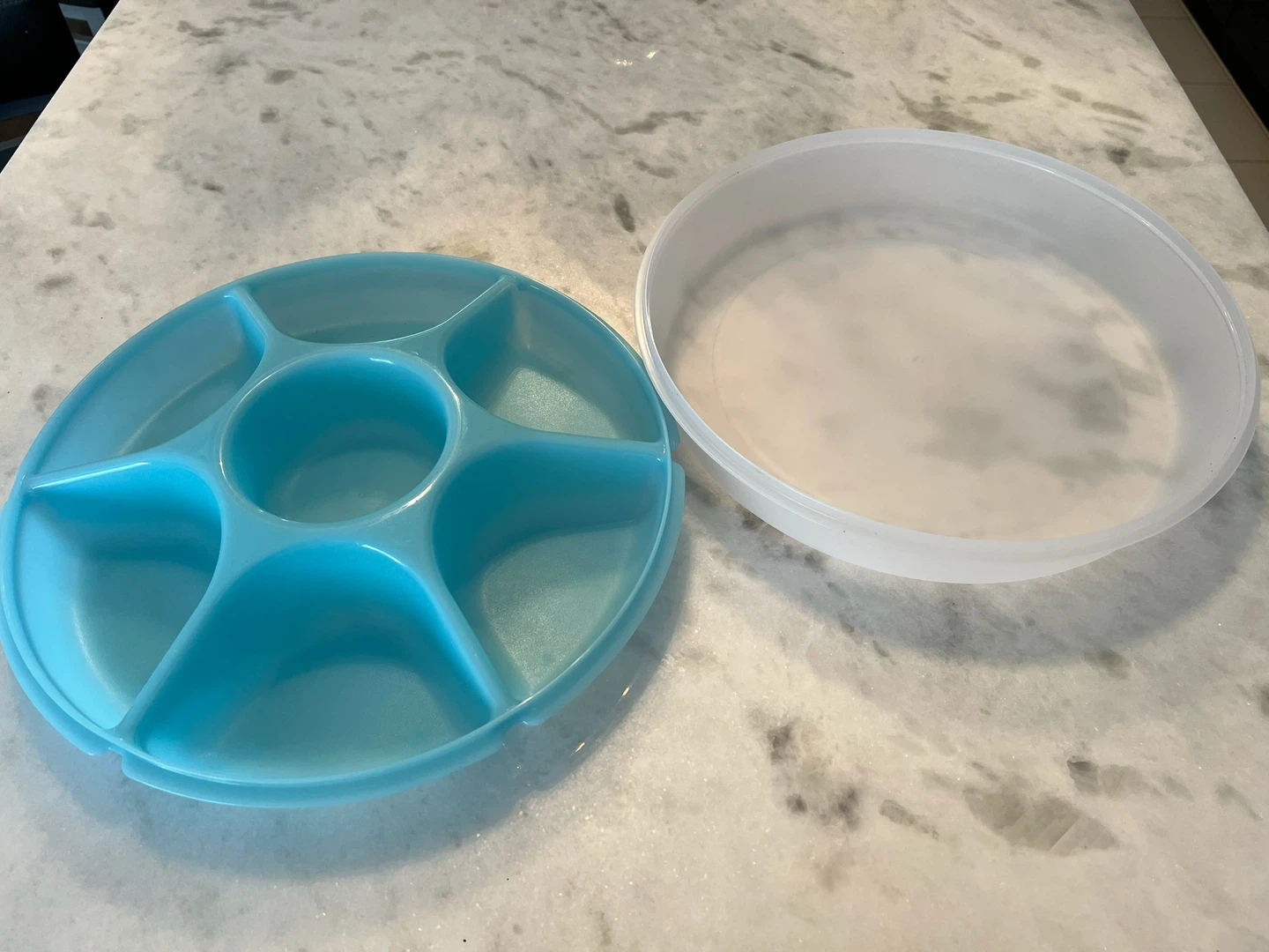 TUPPERWARE Brand Divided Serving Platter - photo 3