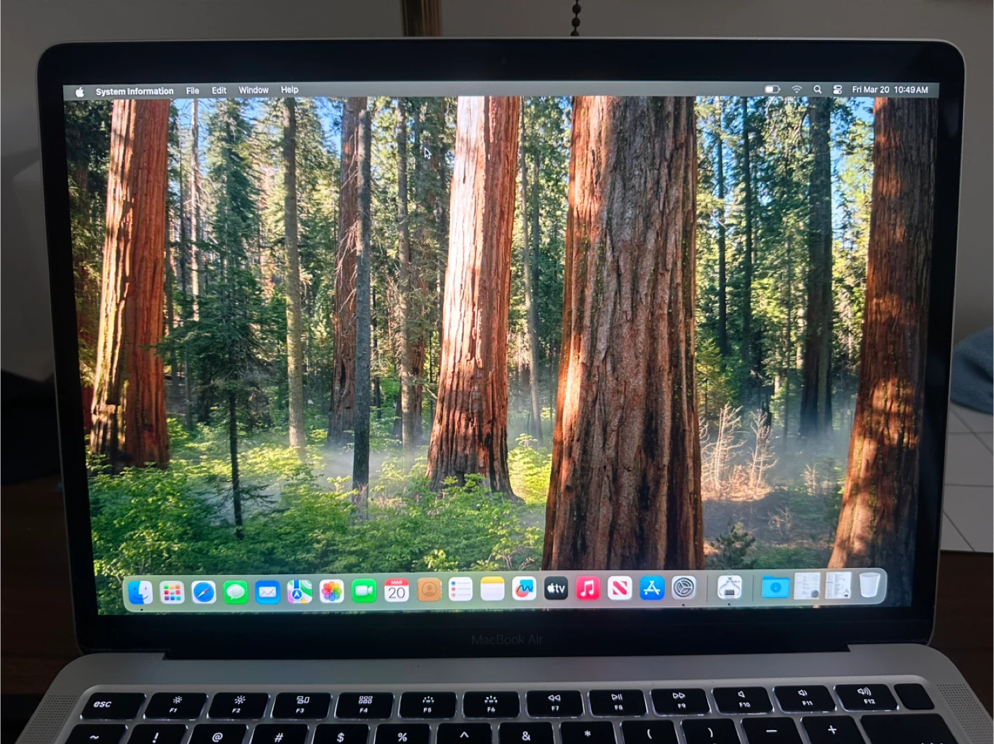 MacBook Air | i5 | 8GB RAM | 500GB SSD | W/ Mac Charger - photo 2