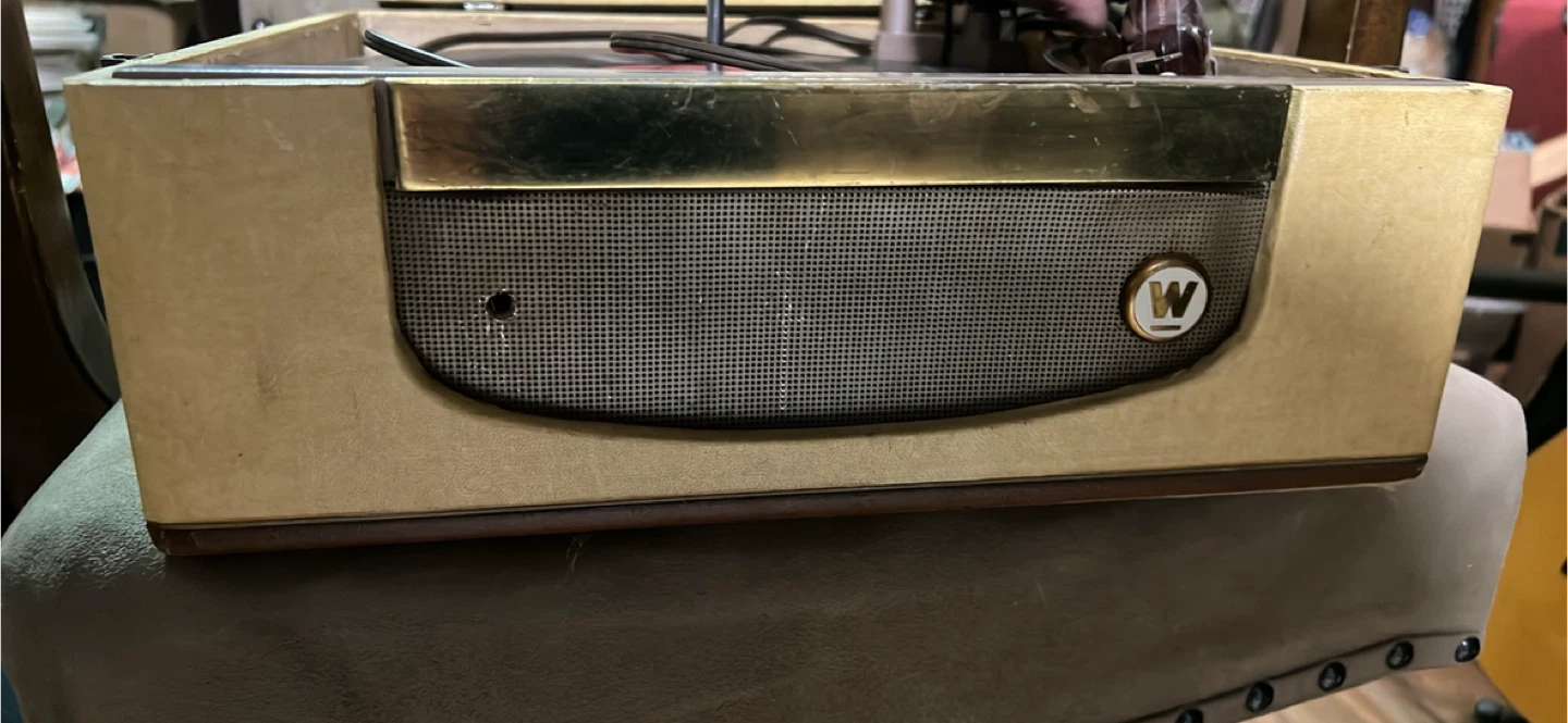 Canadian Westinghouse Record Player - photo 3