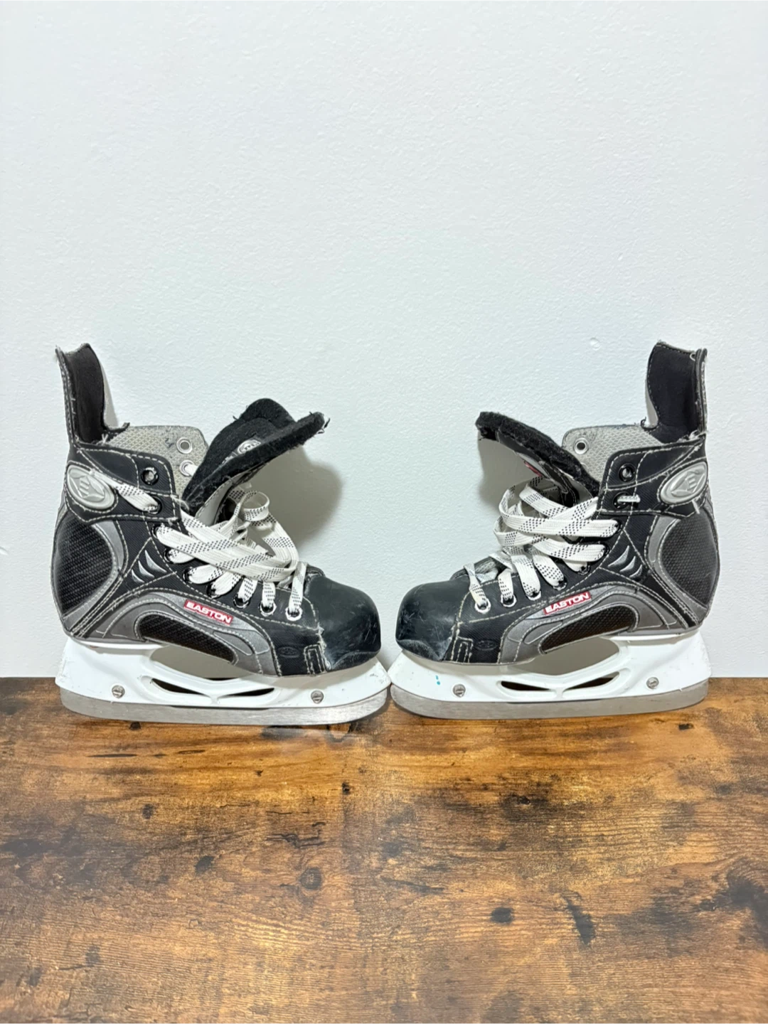 Easton Synergy 500 Hockey Skates size 1