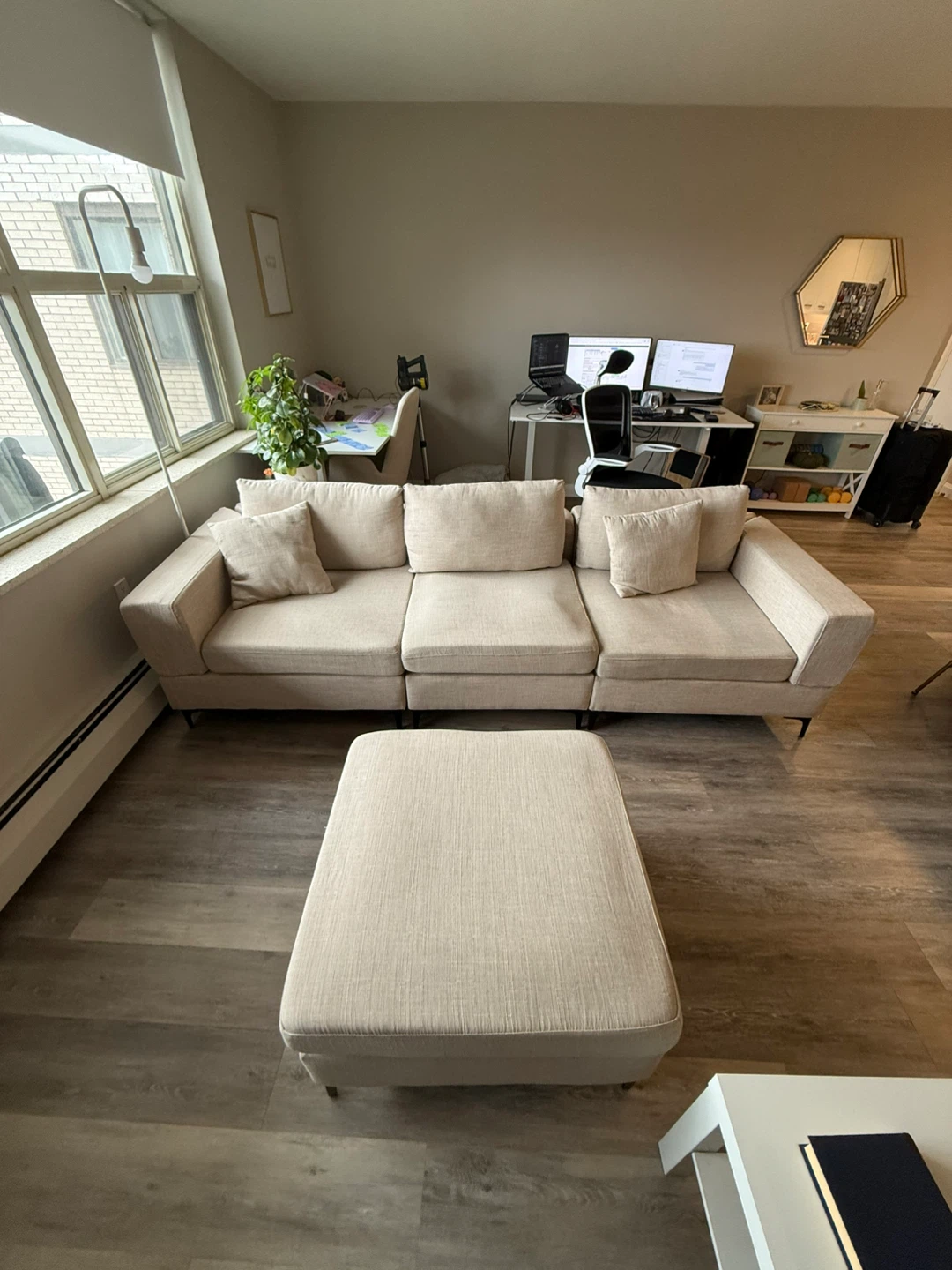 L Couch - photo 3