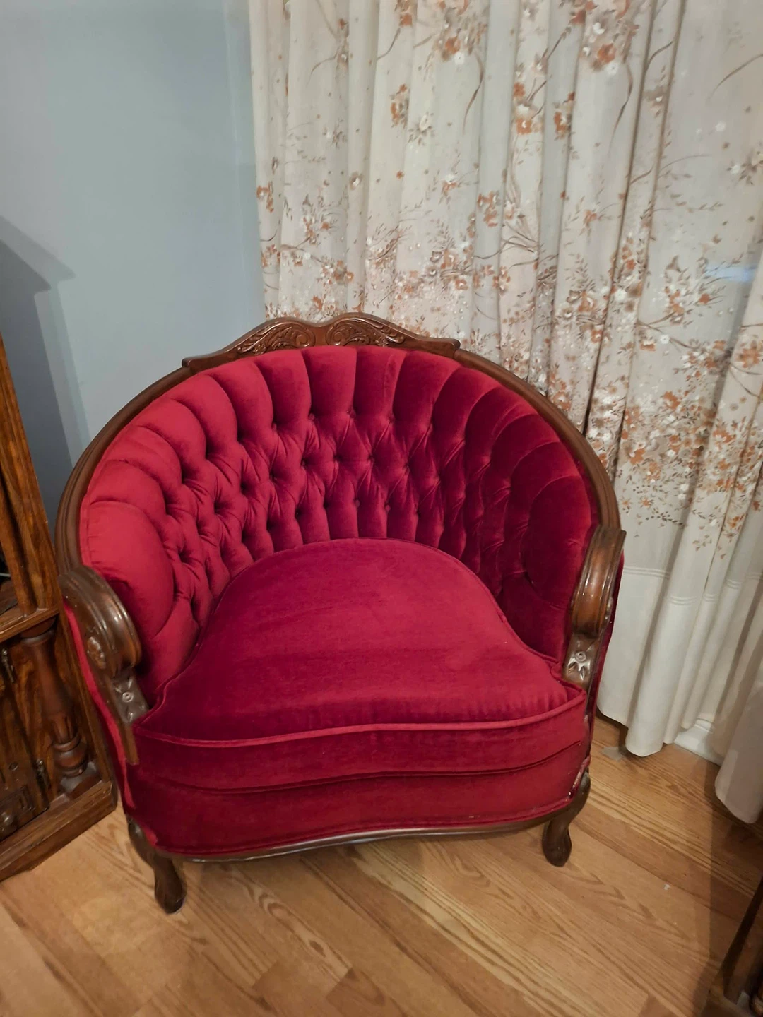 Vintage Red Velvet Tufted Sofa - photo 2