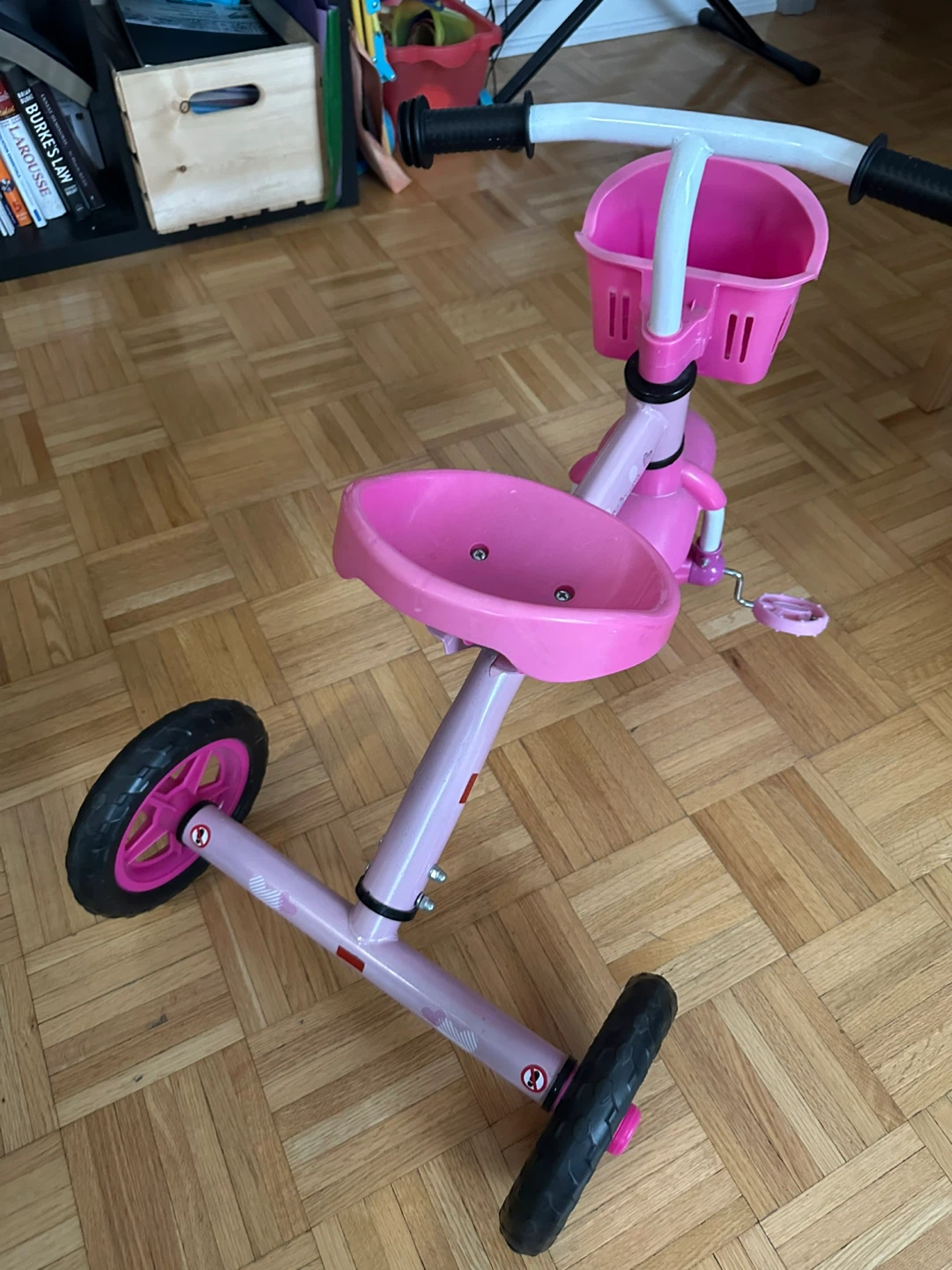 Pink Minnie Mouse Tricycle with Basket - photo 3