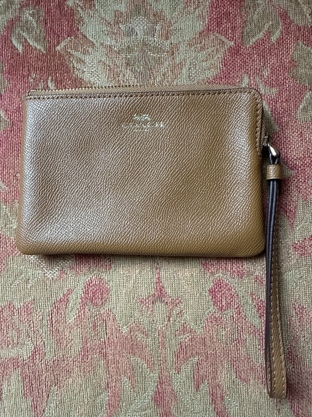 New - Coach corner Zip Wristlet Brown Leather