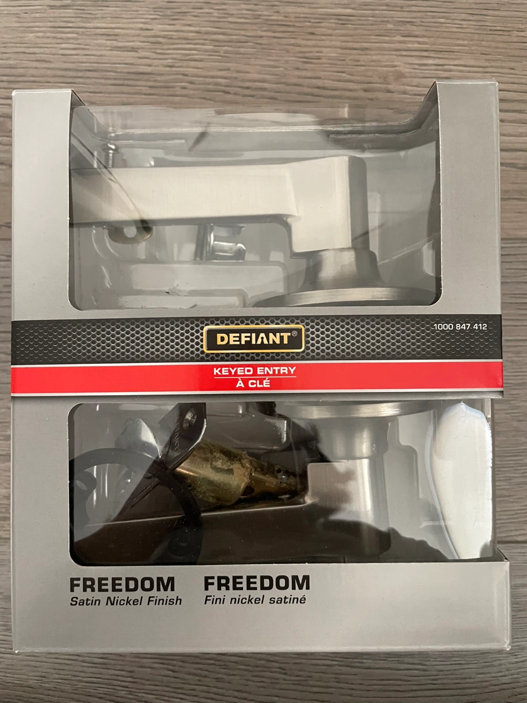 Defiant Freedom Keyed Entry Lockset - Satin Nickel