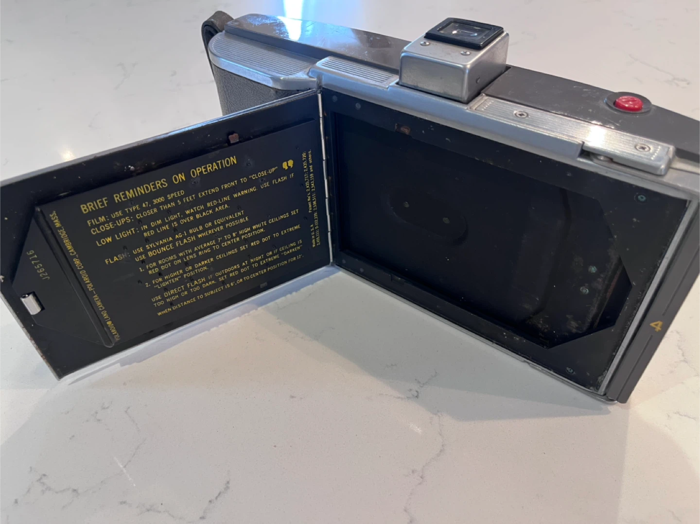 Vintage Polaroid Land Camera Model J66 - photo 3