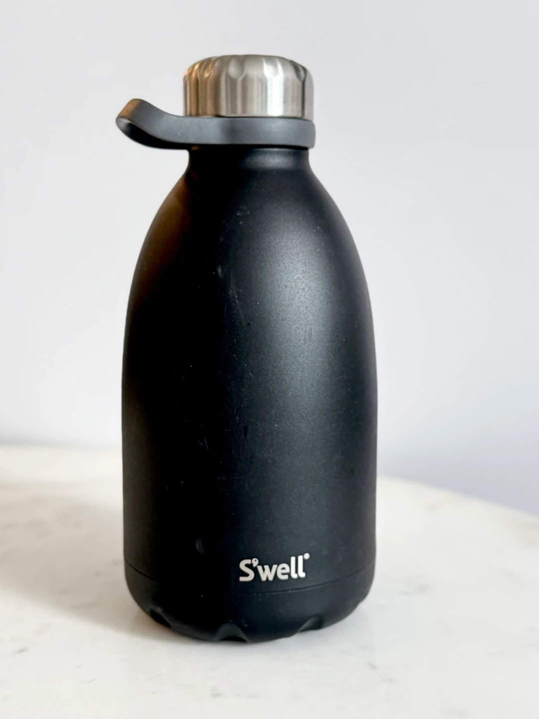 XL 64oz S'well Roamer Black Onyx Water Bottle 1.9L