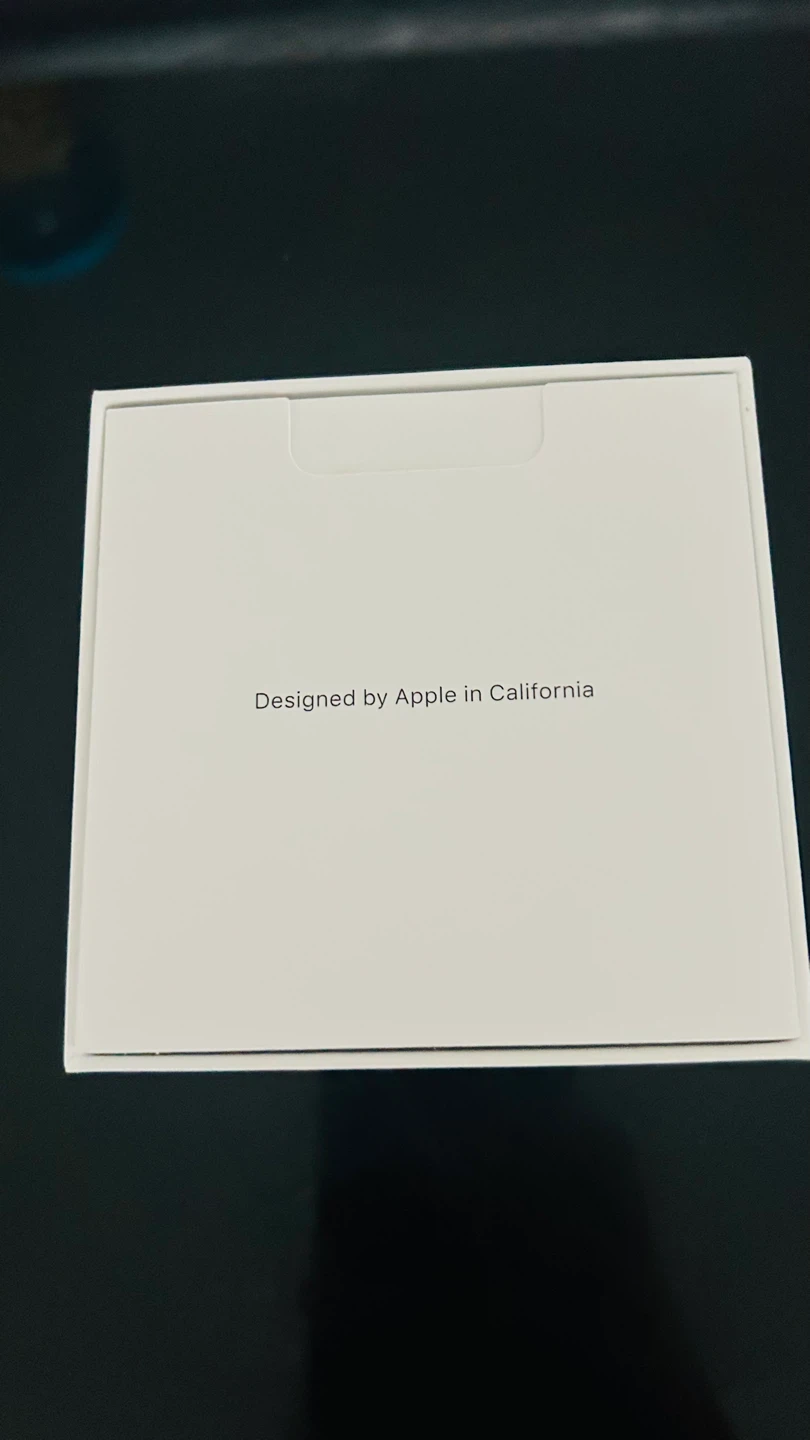 Apple AirPods 2 with Charging Case - photo 3