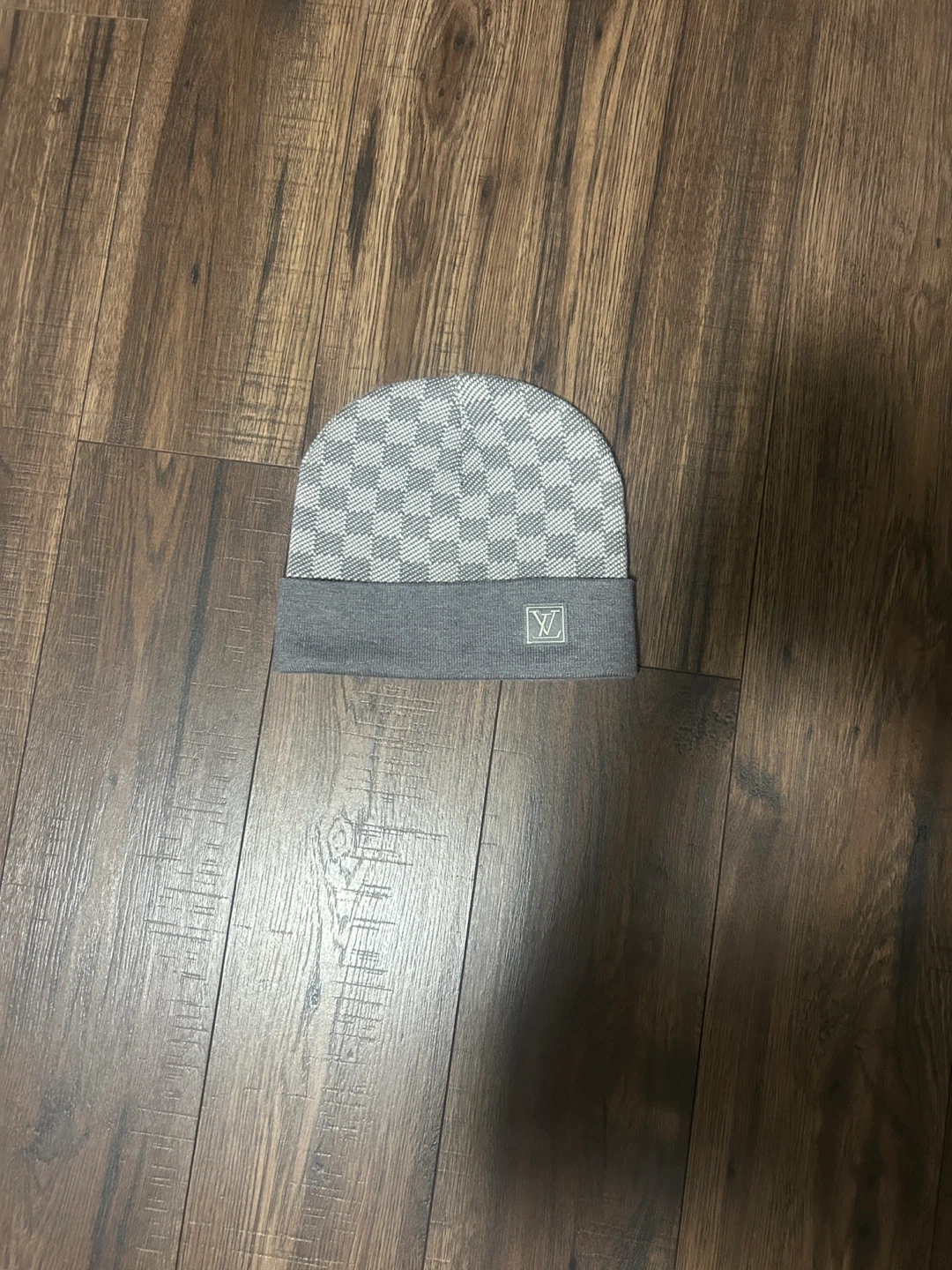 Louis Vuitton Néo Petit Damier Beanie (Grey).