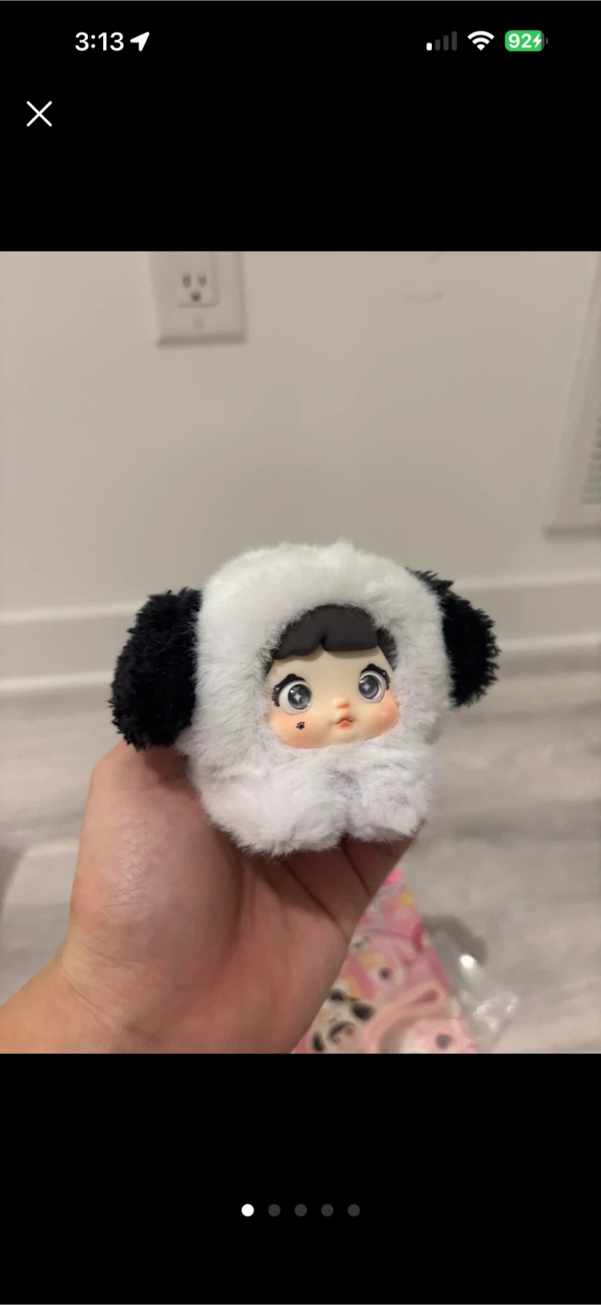 Nommi key chain & figure