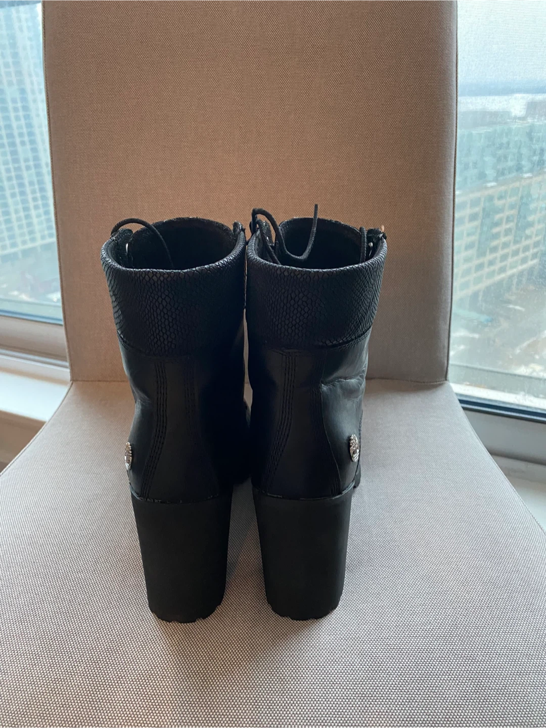 Timberland Women's Black Leather Boots - size 9 - photo 3