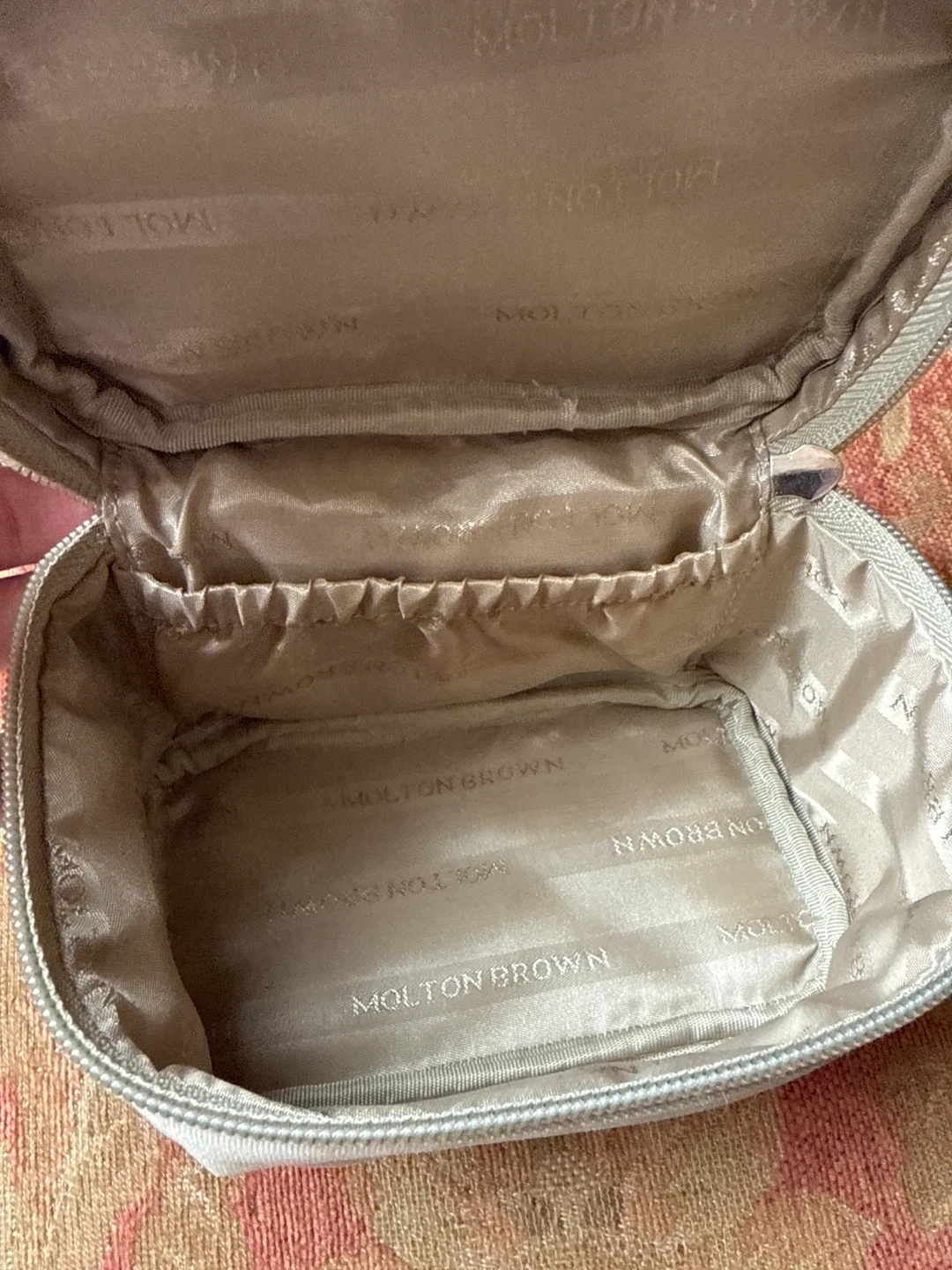 Small Molton Brown Cosmetic Bag - photo 2