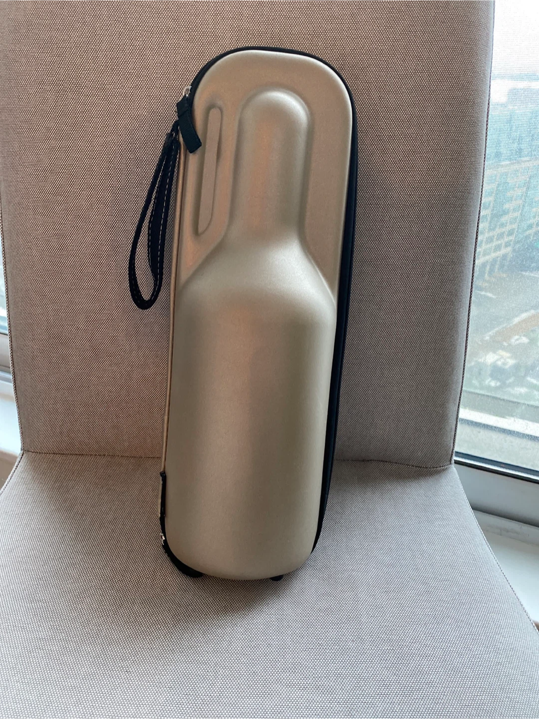 New - Portable Wine Bottle Bag with Ice Pack - photo 2