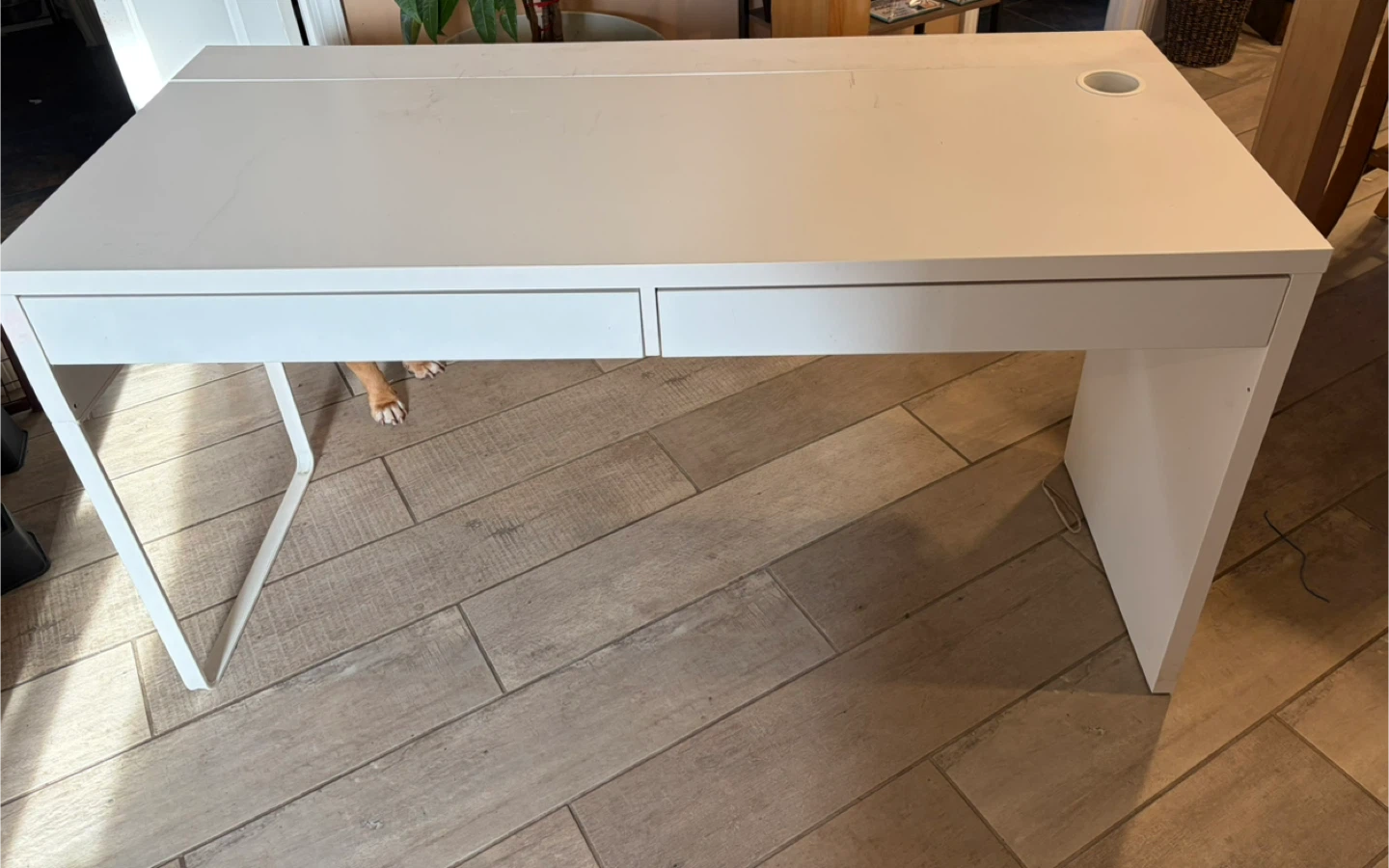 White Desk with Two Drawers W/ white chair - photo 3
