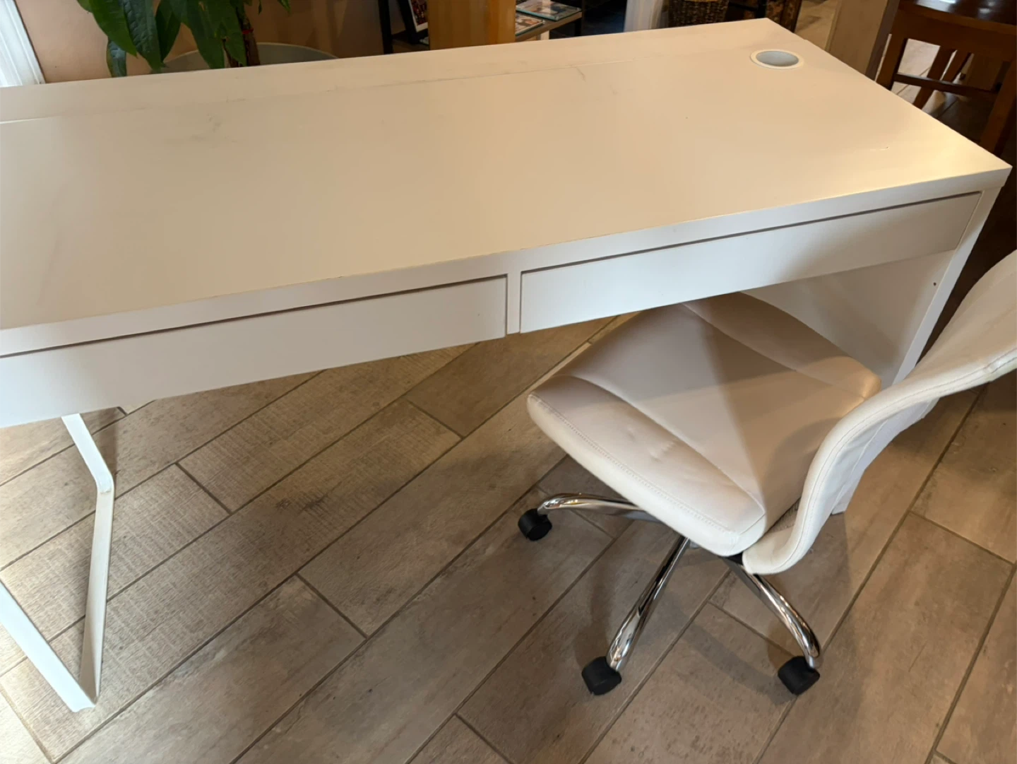 White Desk with Two Drawers W/ white chair - photo 4
