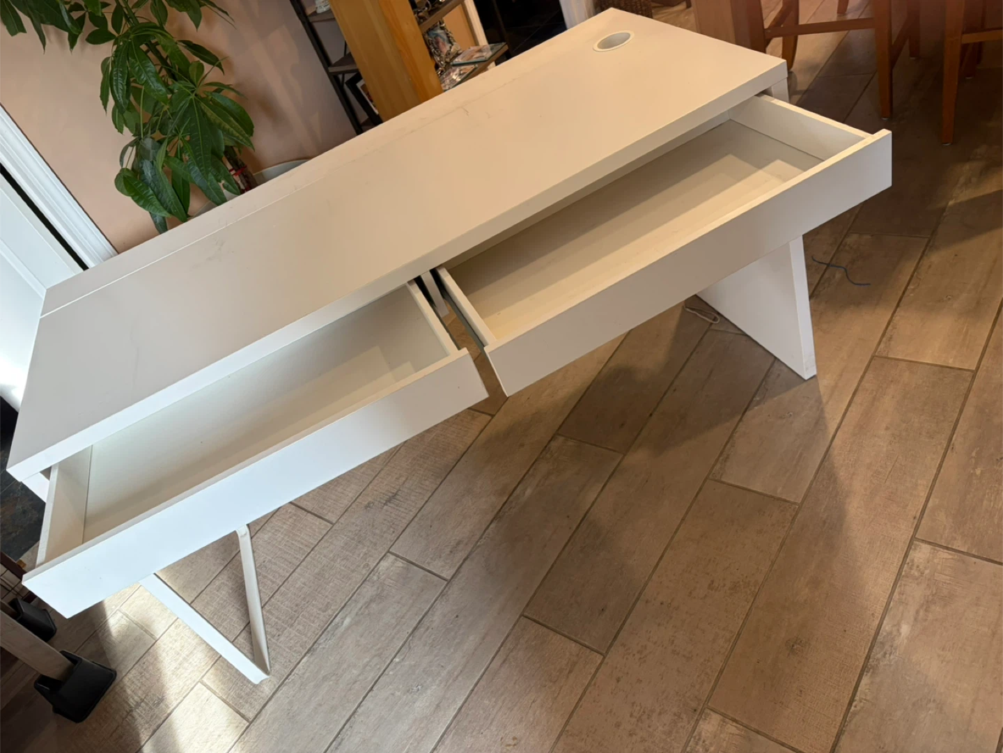 White Desk with Two Drawers W/ white chair - photo 2