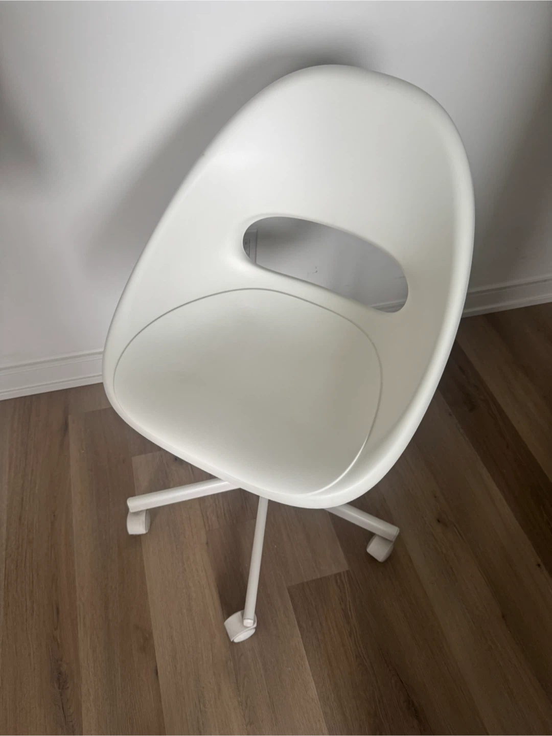 Like New Swivel Chair – Ready for Pickup - photo 4