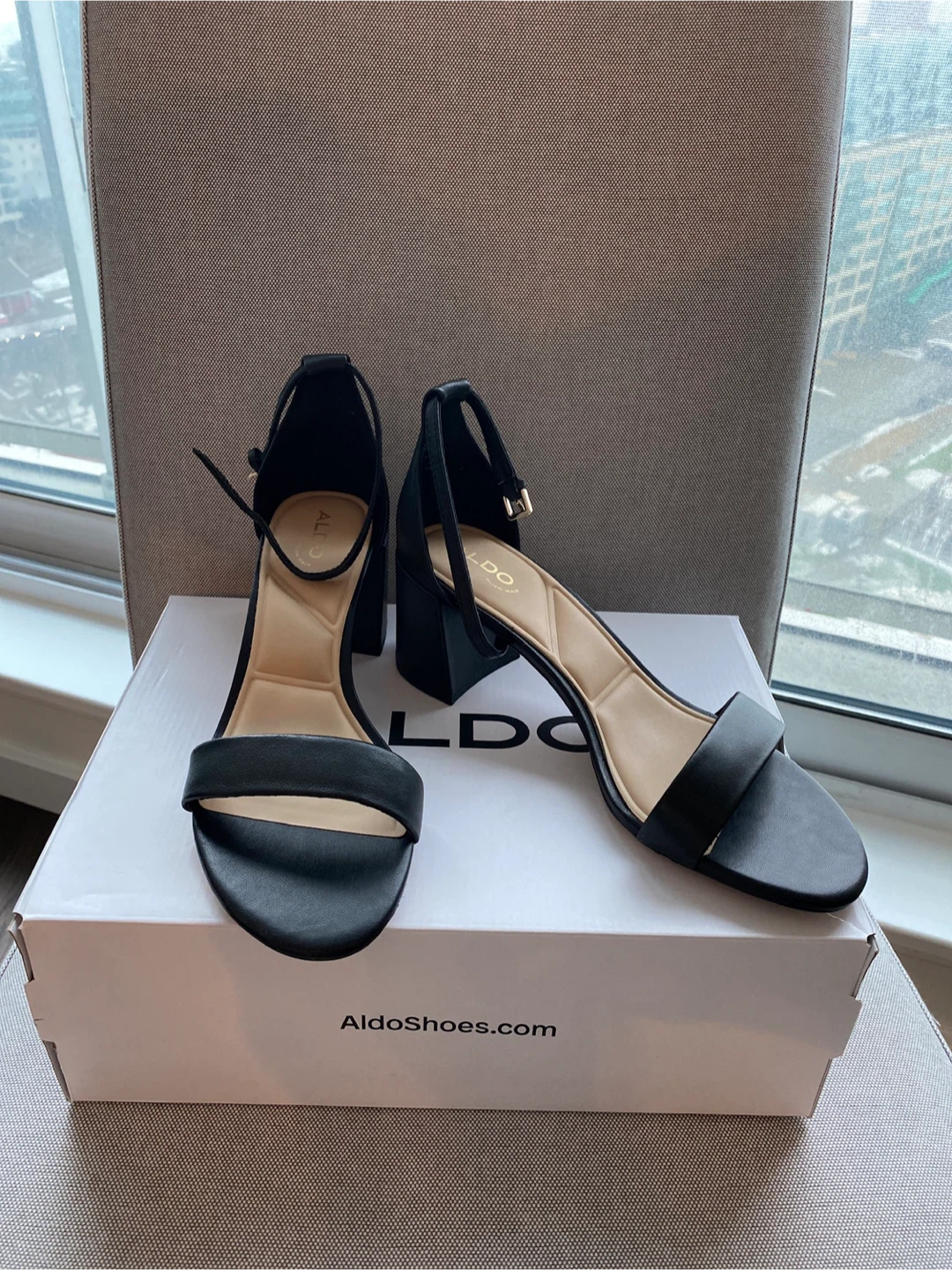 NEW Aldo Black Sandals - Size 8.5 - photo 2
