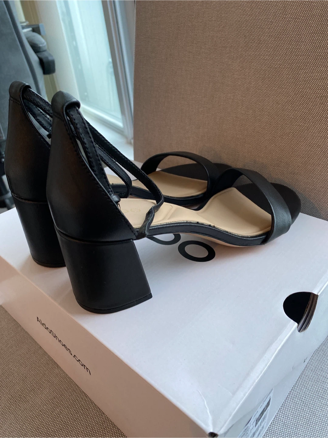 NEW Aldo Black Sandals - Size 8.5