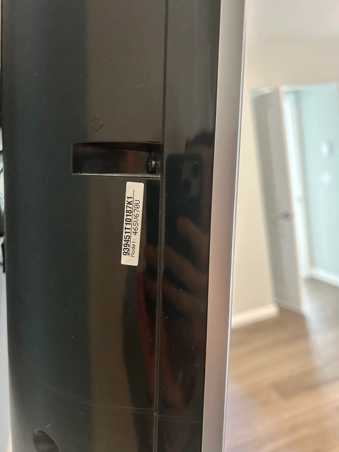Large TV unused Toshiba 56"  TV - photo 4