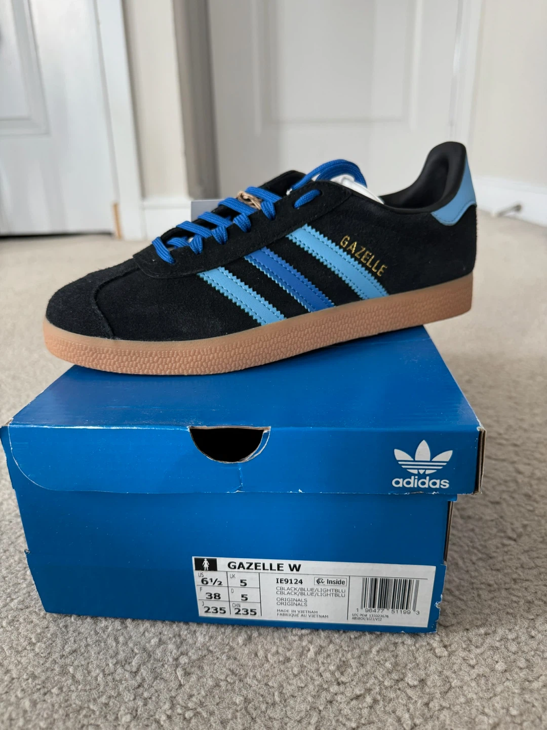Adidas Gazelle - Blacklight Blue (Women’s Size 6.5) - photo 5