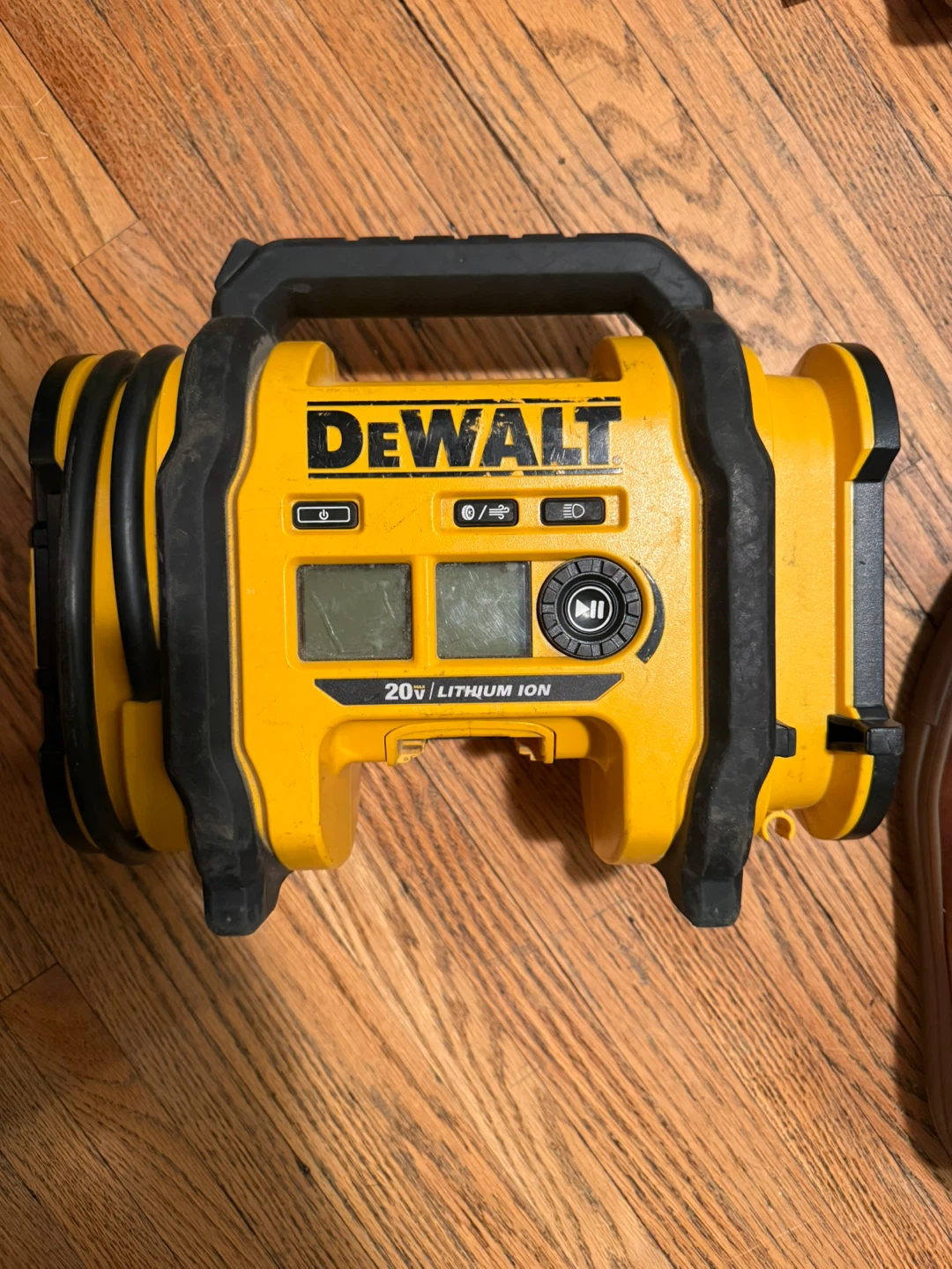 DeWalt DCC0201 Air Inflator 20V Lithium Ion