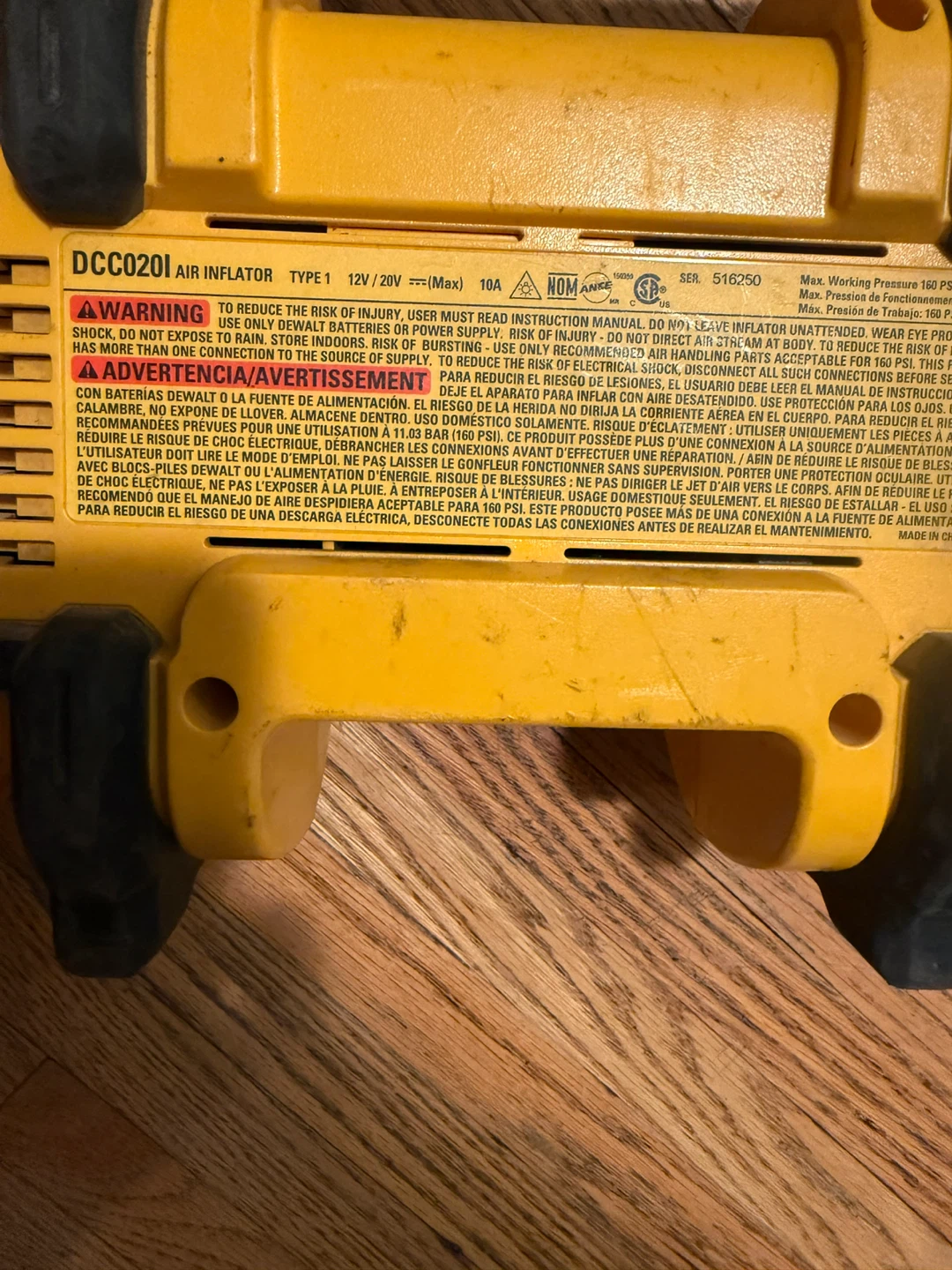 DeWalt DCC0201 Air Inflator 20V Lithium Ion - photo 2