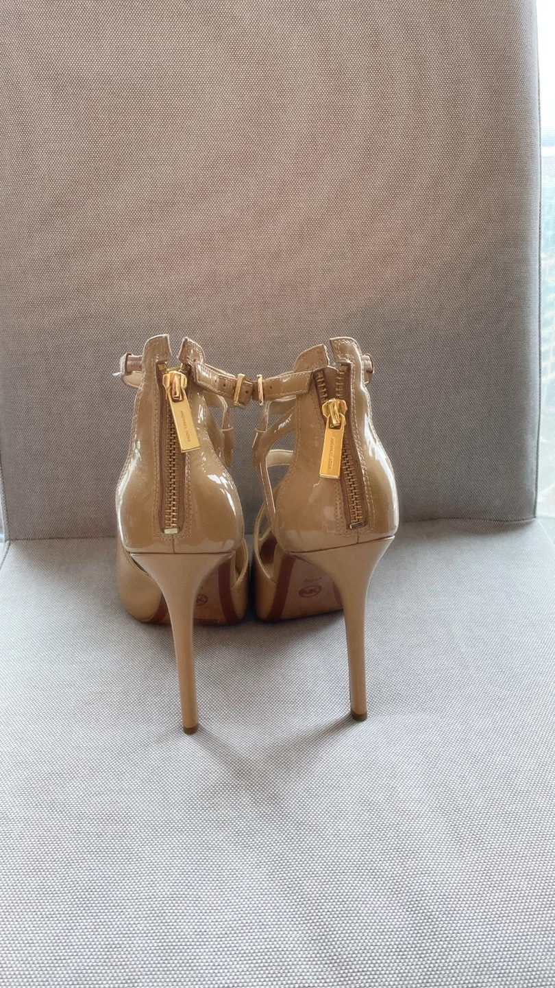 Michael Kors Leather Heels - Size 8.5 - photo 3